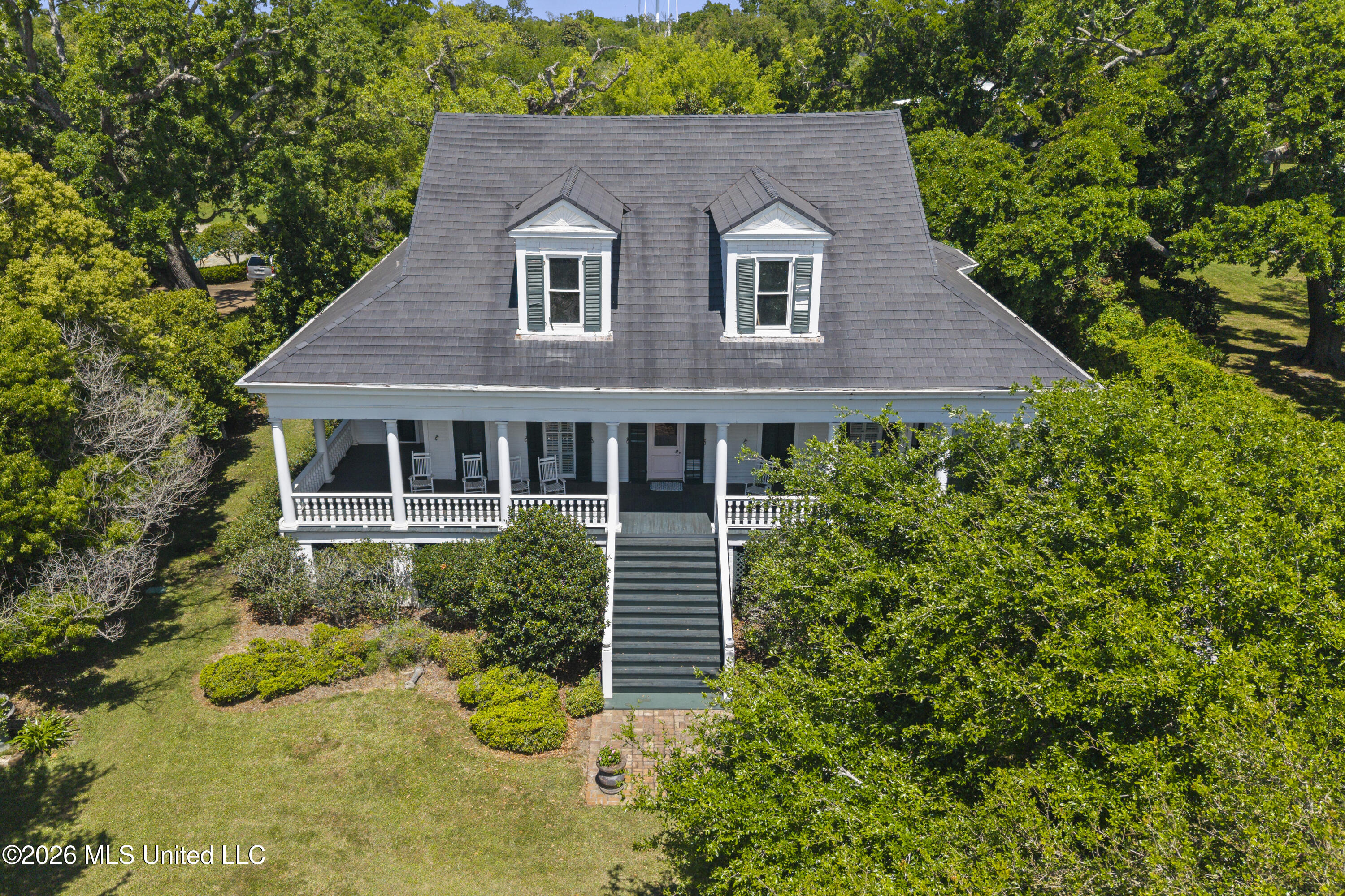 811 E Scenic Drive Property Photo 73