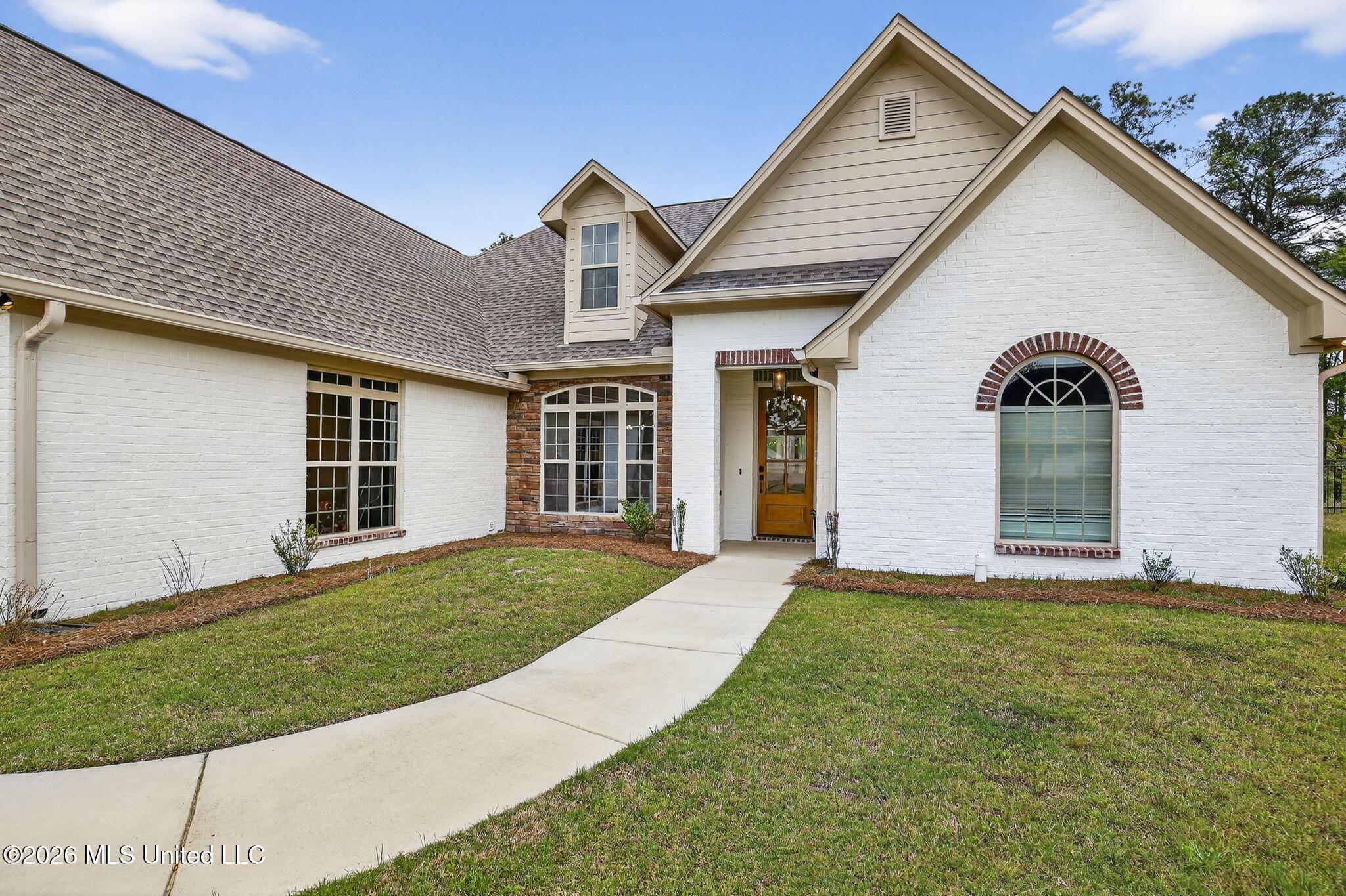 114 Willow Crest Circle Property Photo 6