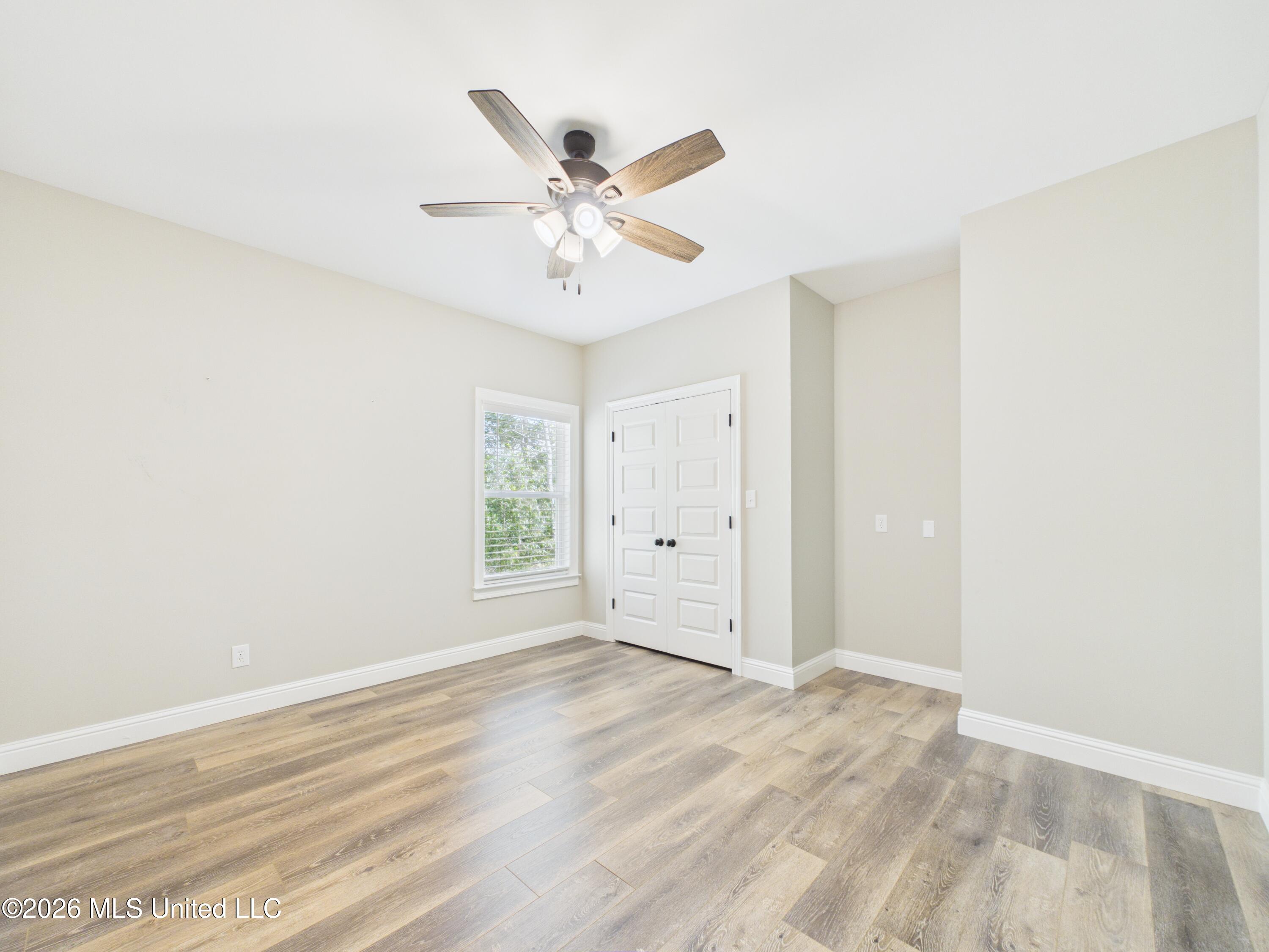 1925 Beachview Drive Property Photo 18