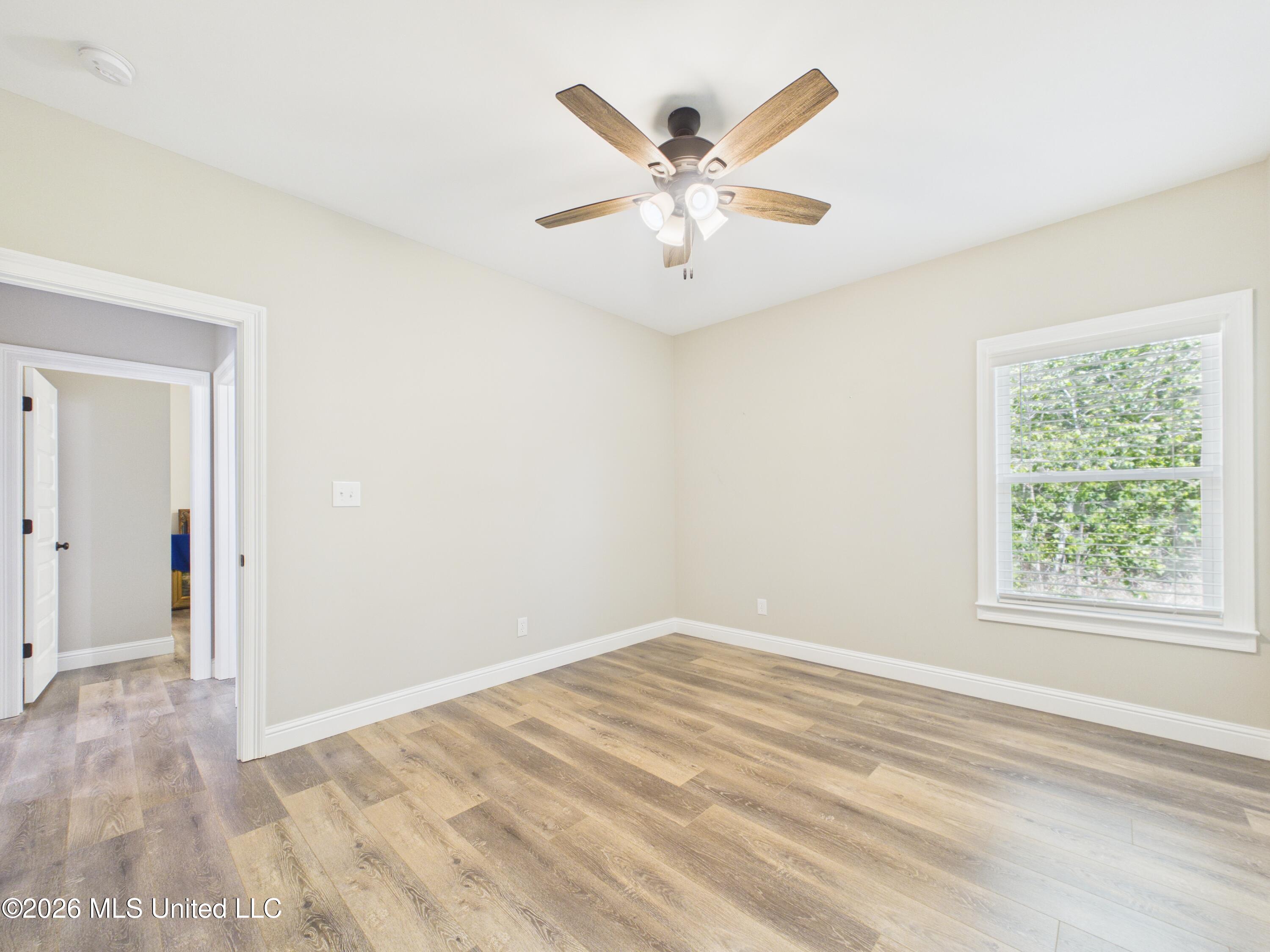 1925 Beachview Drive Property Photo 19