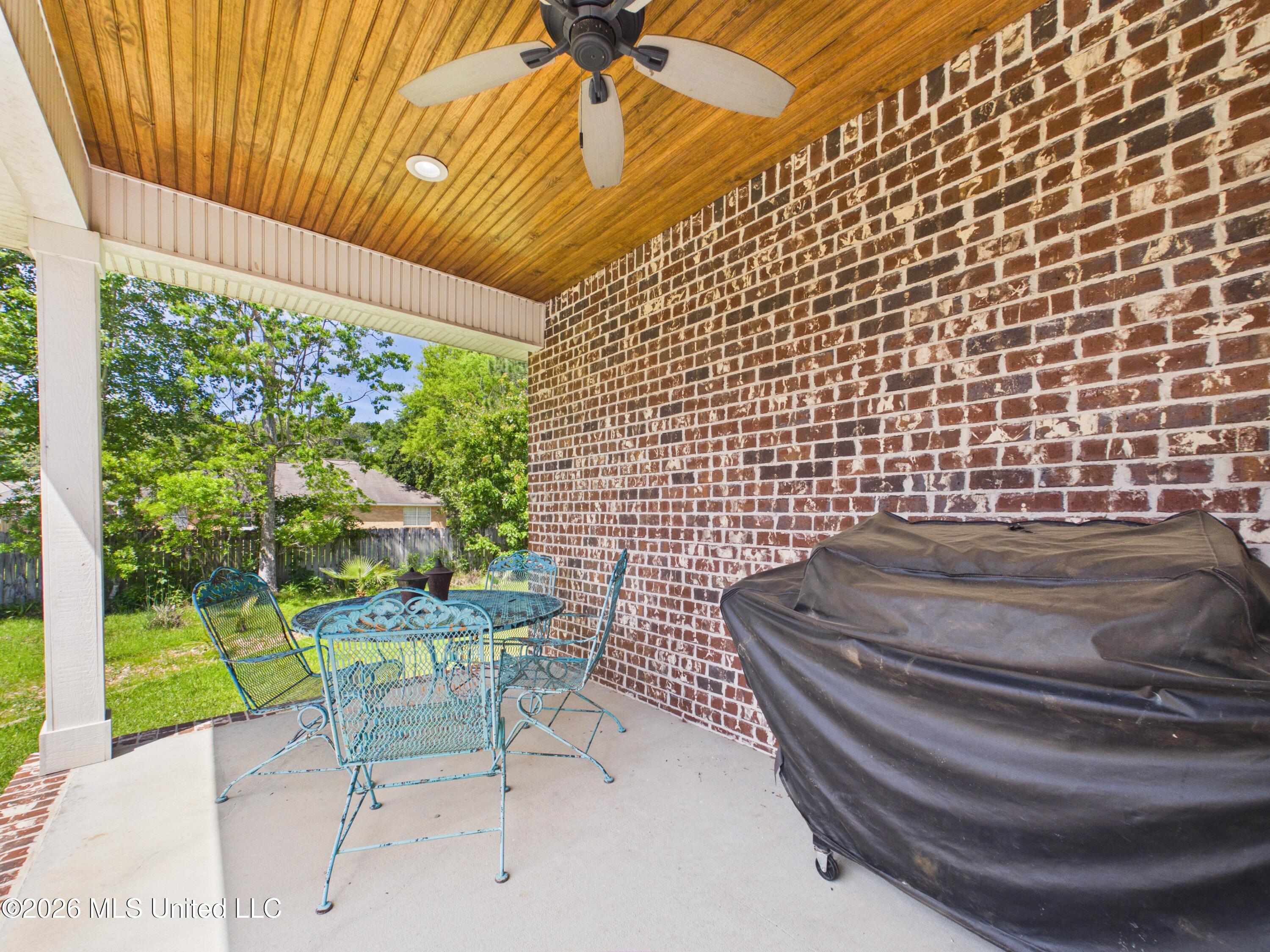 1925 Beachview Drive Property Photo 28