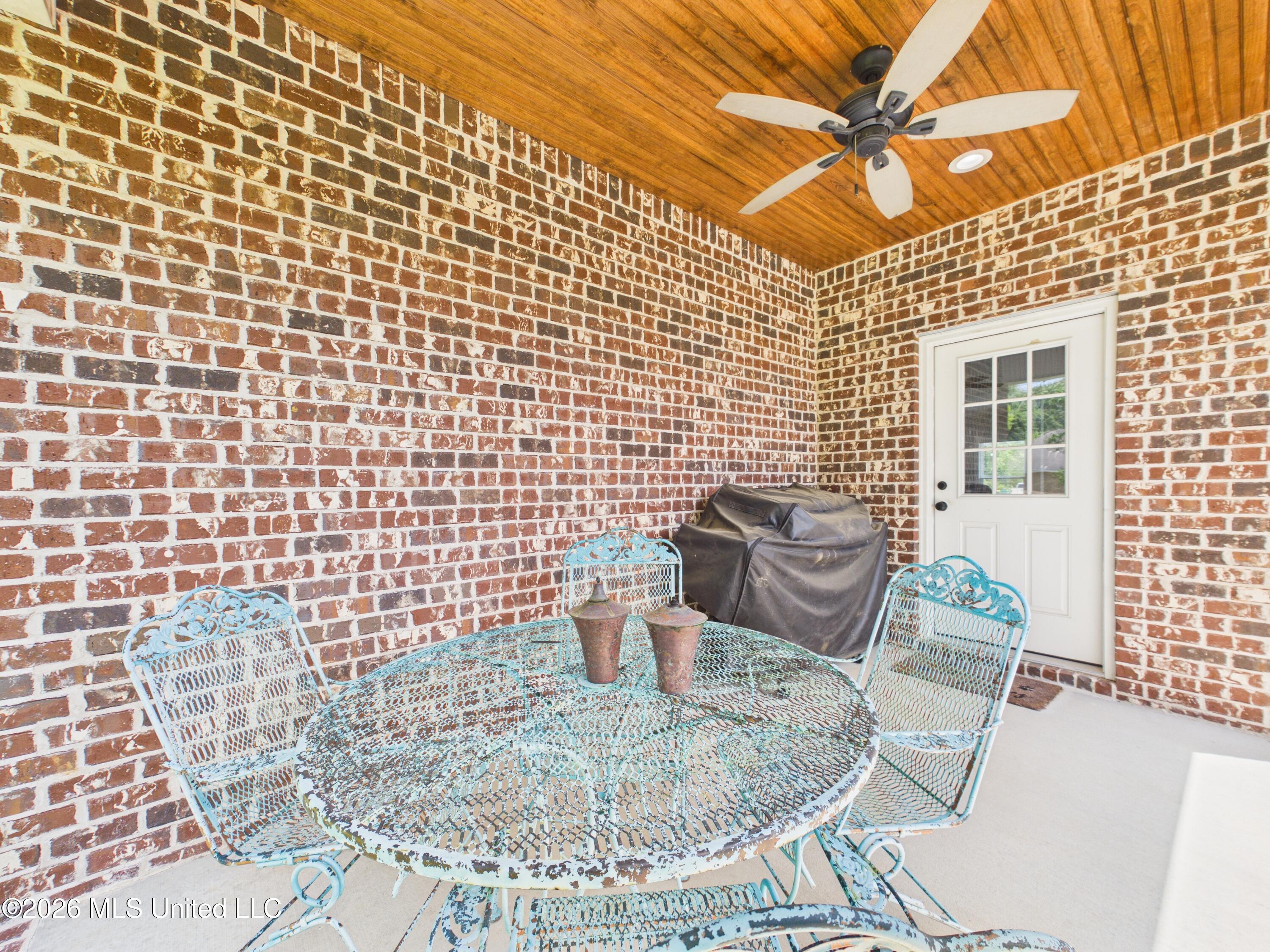 1925 Beachview Drive Property Photo 30