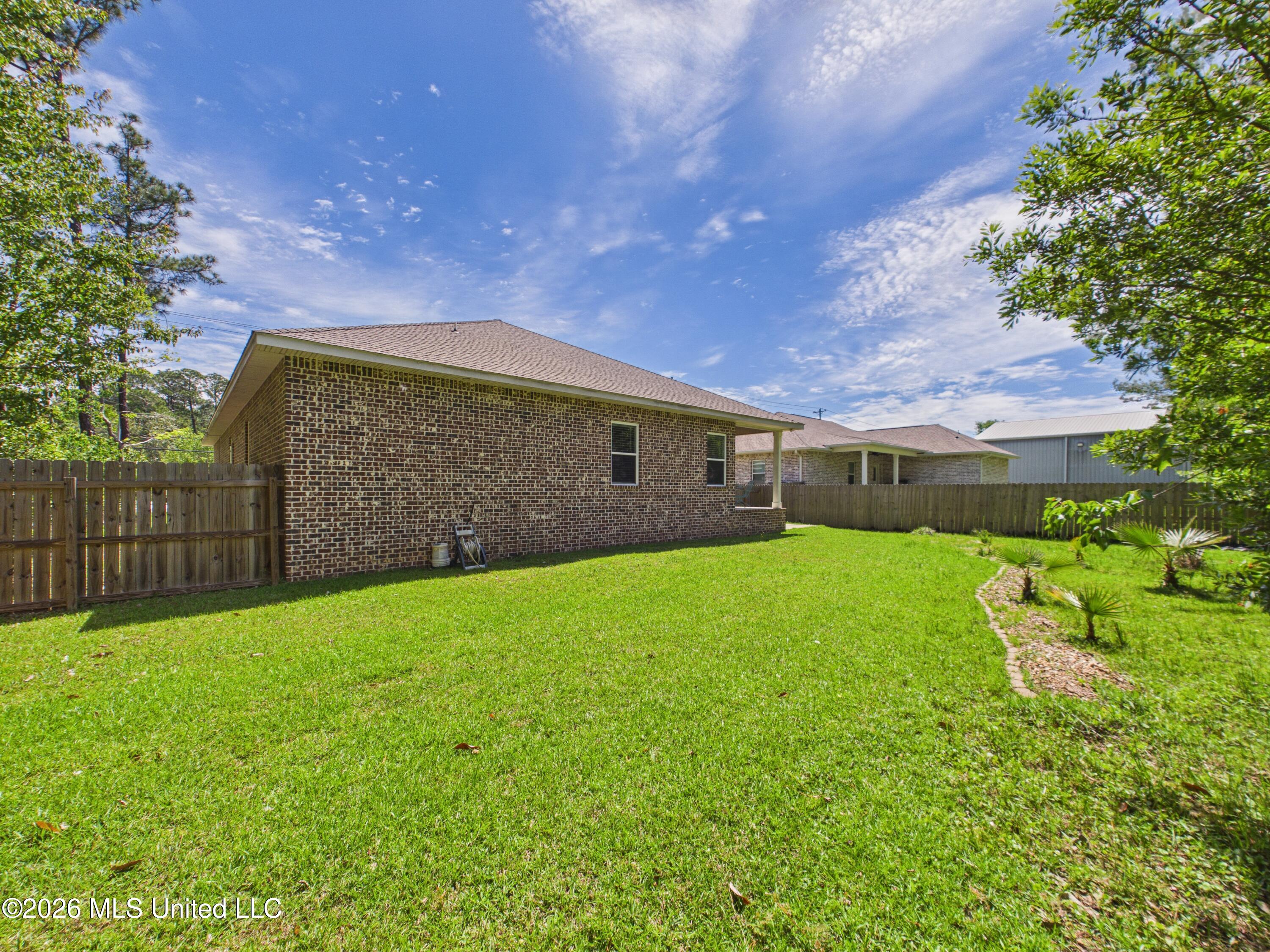 1925 Beachview Drive Property Photo 32