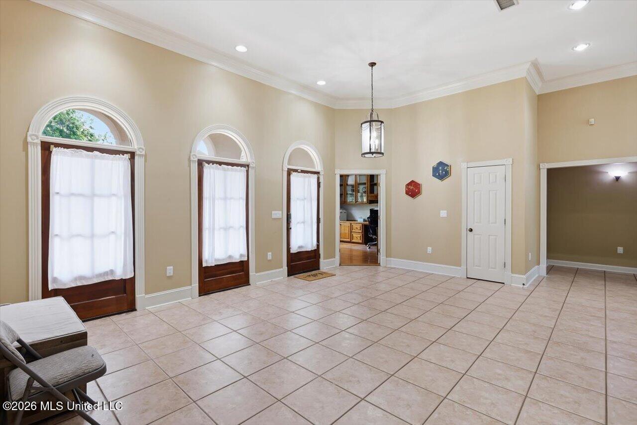 95 Woodlands Green Drive Property Photo 6