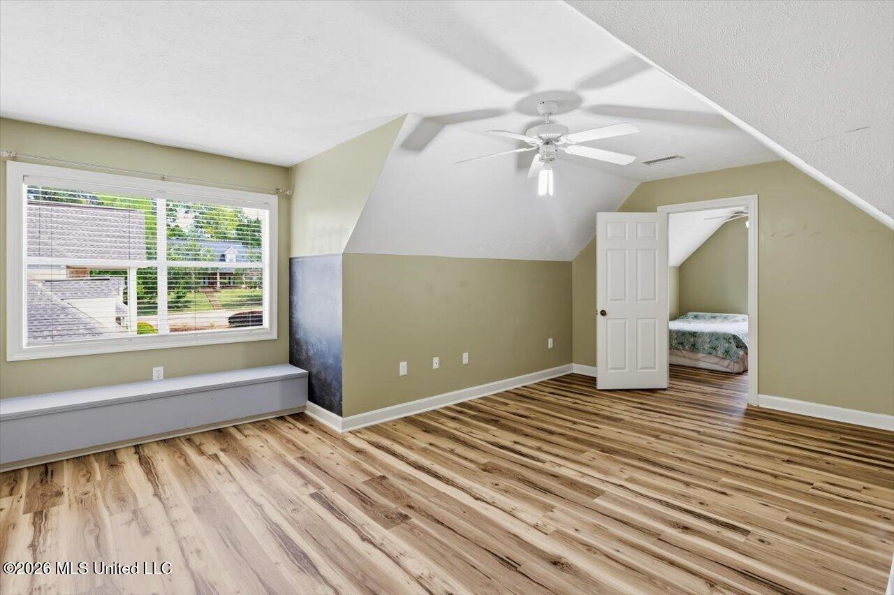 95 Woodlands Green Drive Property Photo 33