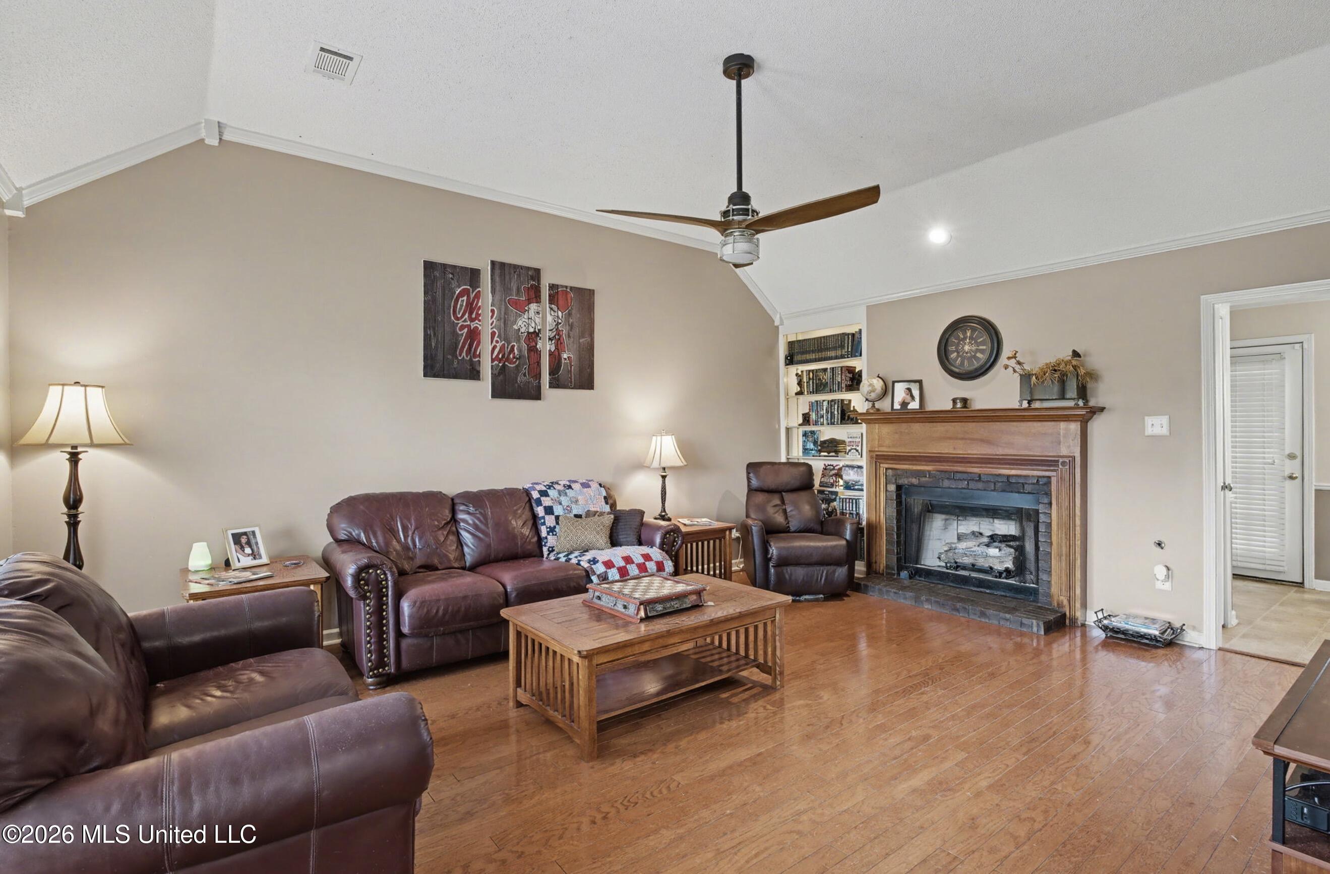 5120 Pear Drive Property Photo 5