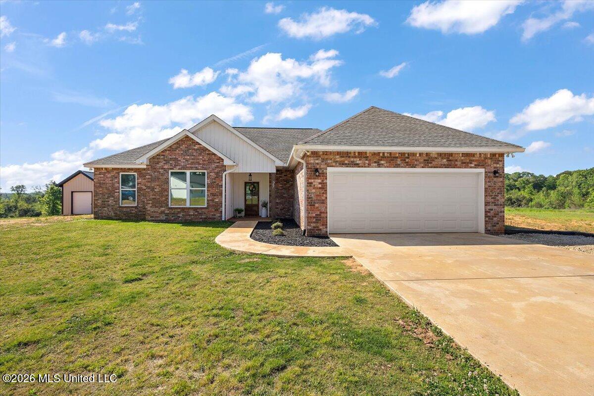 27 Marlee Savell Drive Property Photo 1