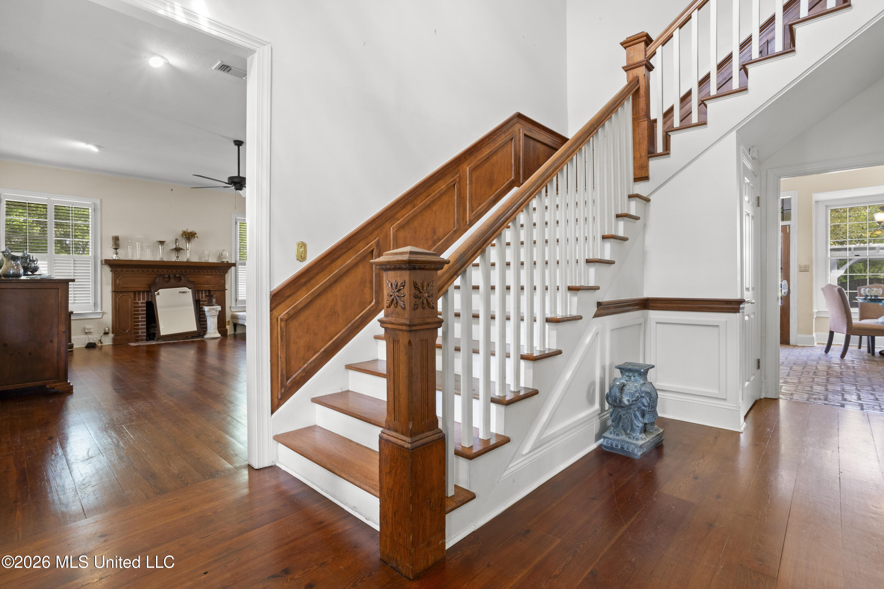 813 Harbor Lane Property Photo 12