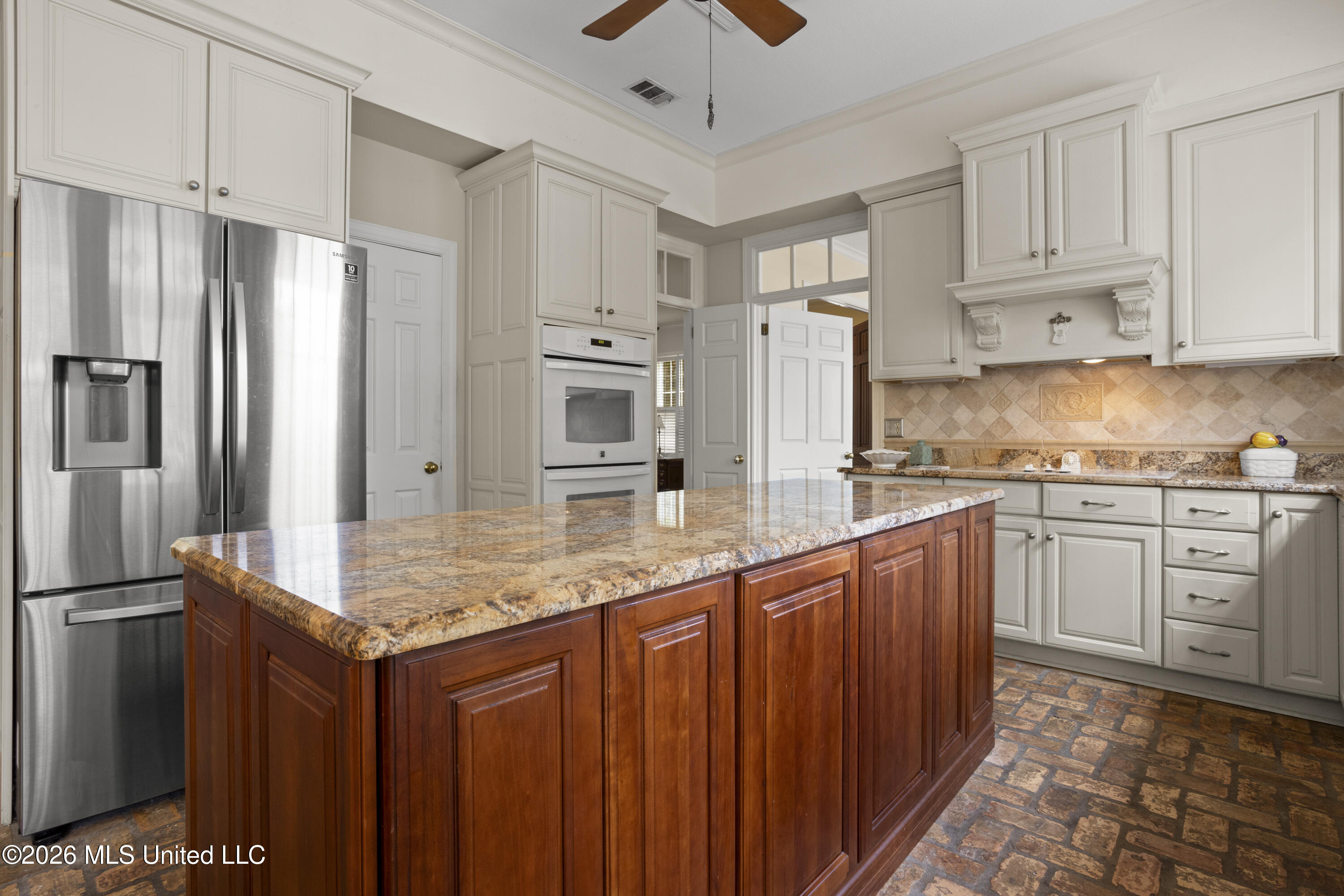 813 Harbor Lane Property Photo 19