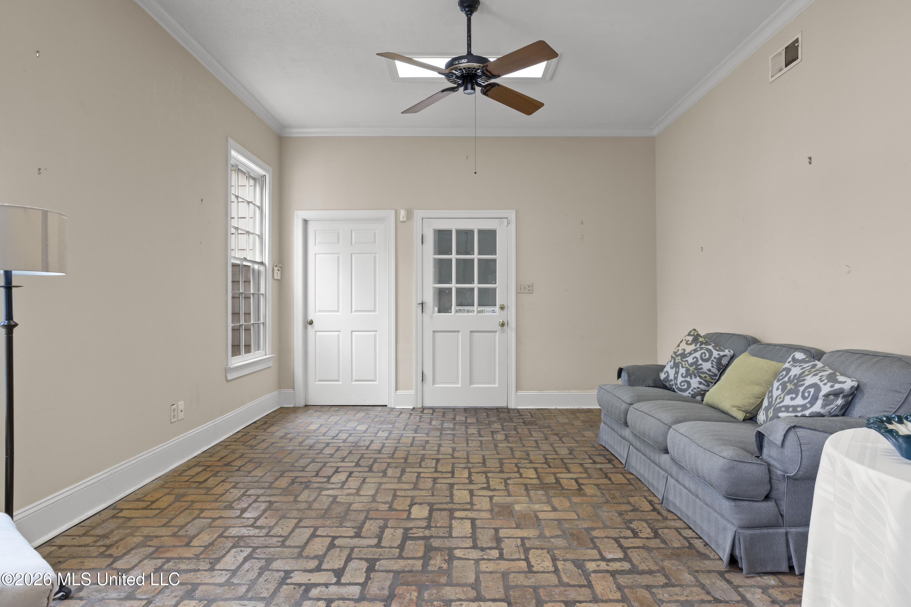 813 Harbor Lane Property Photo 27