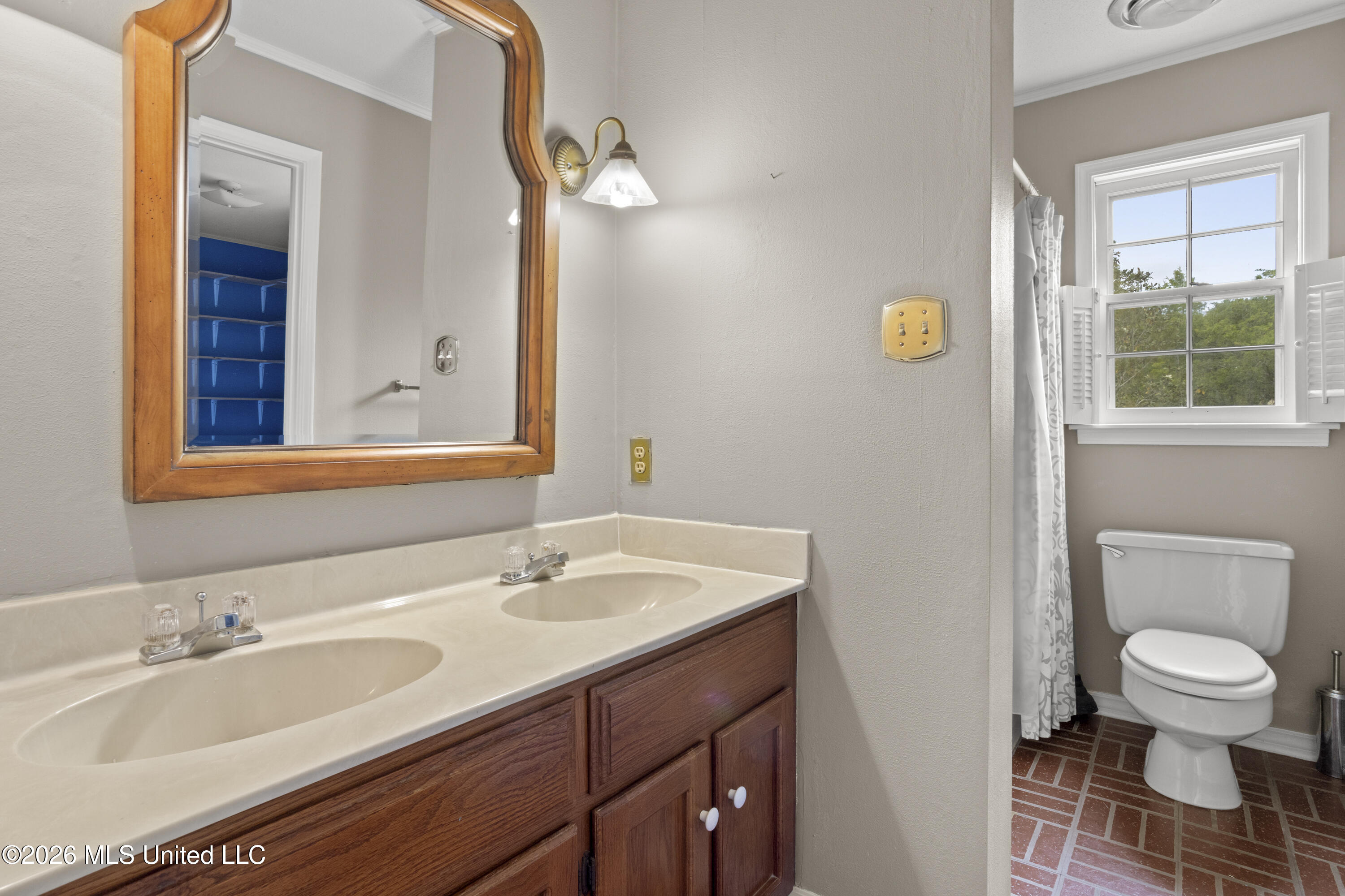 813 Harbor Lane Property Photo 41