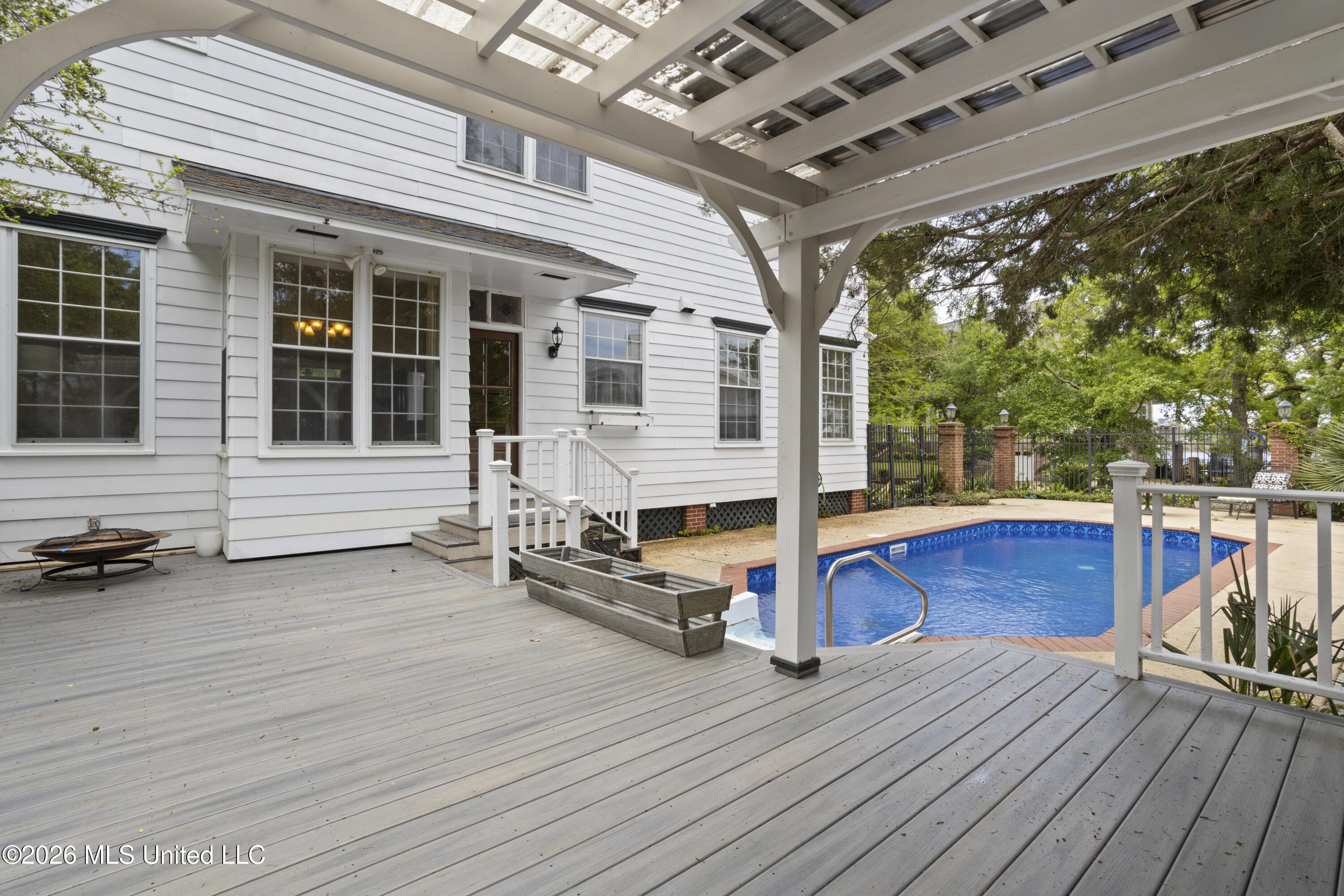 813 Harbor Lane Property Photo 45