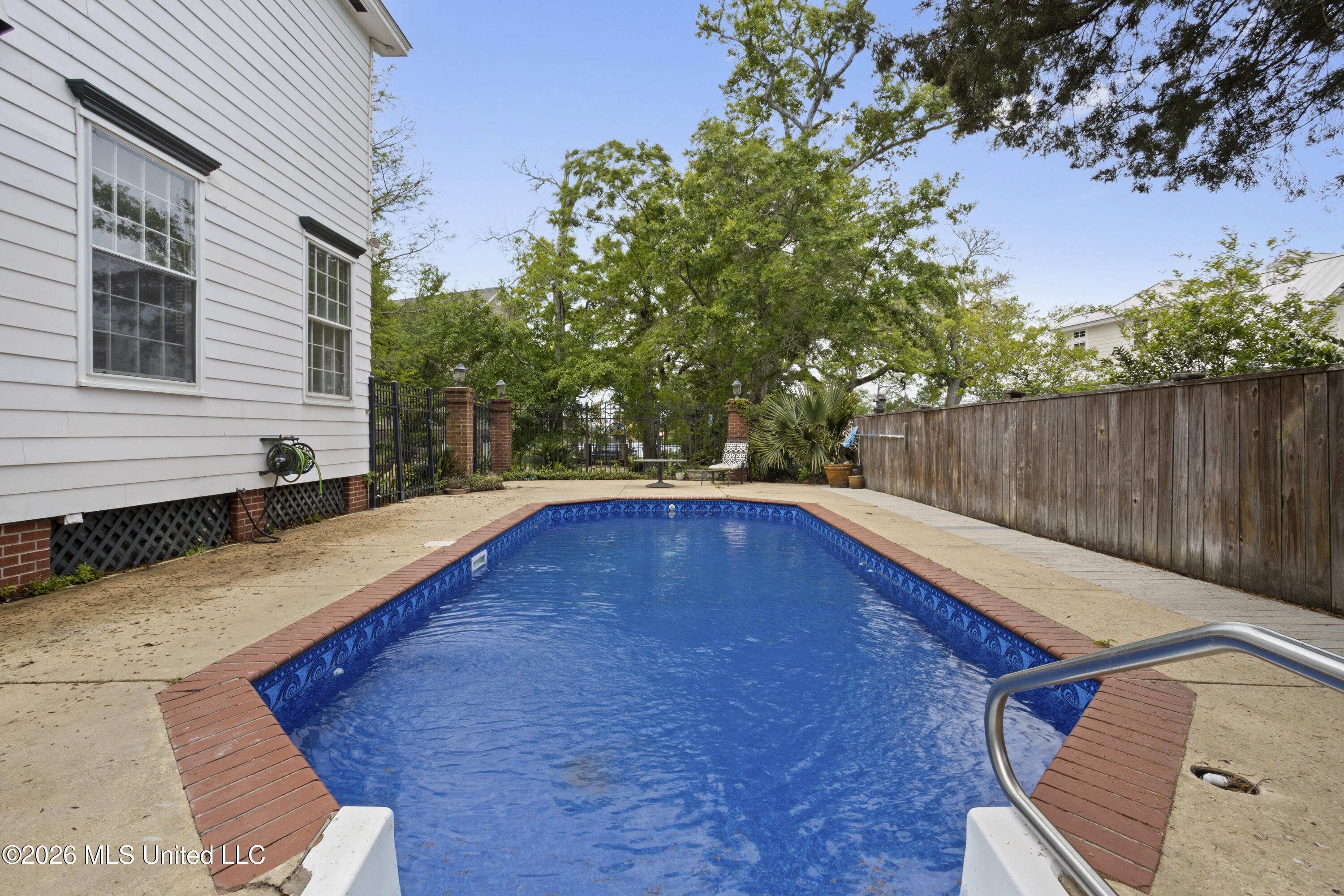 813 Harbor Lane Property Photo 49