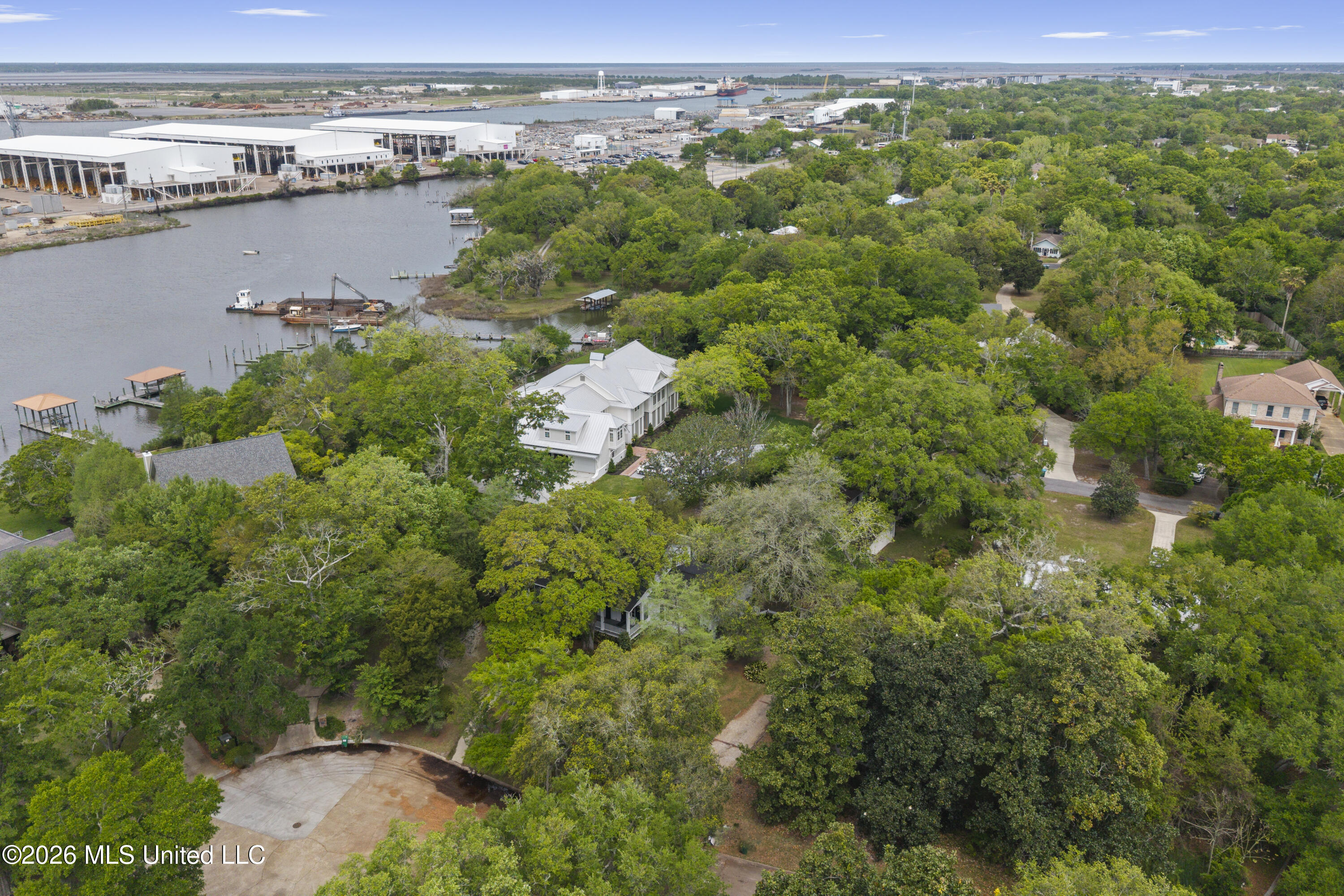 813 Harbor Lane Property Photo 56