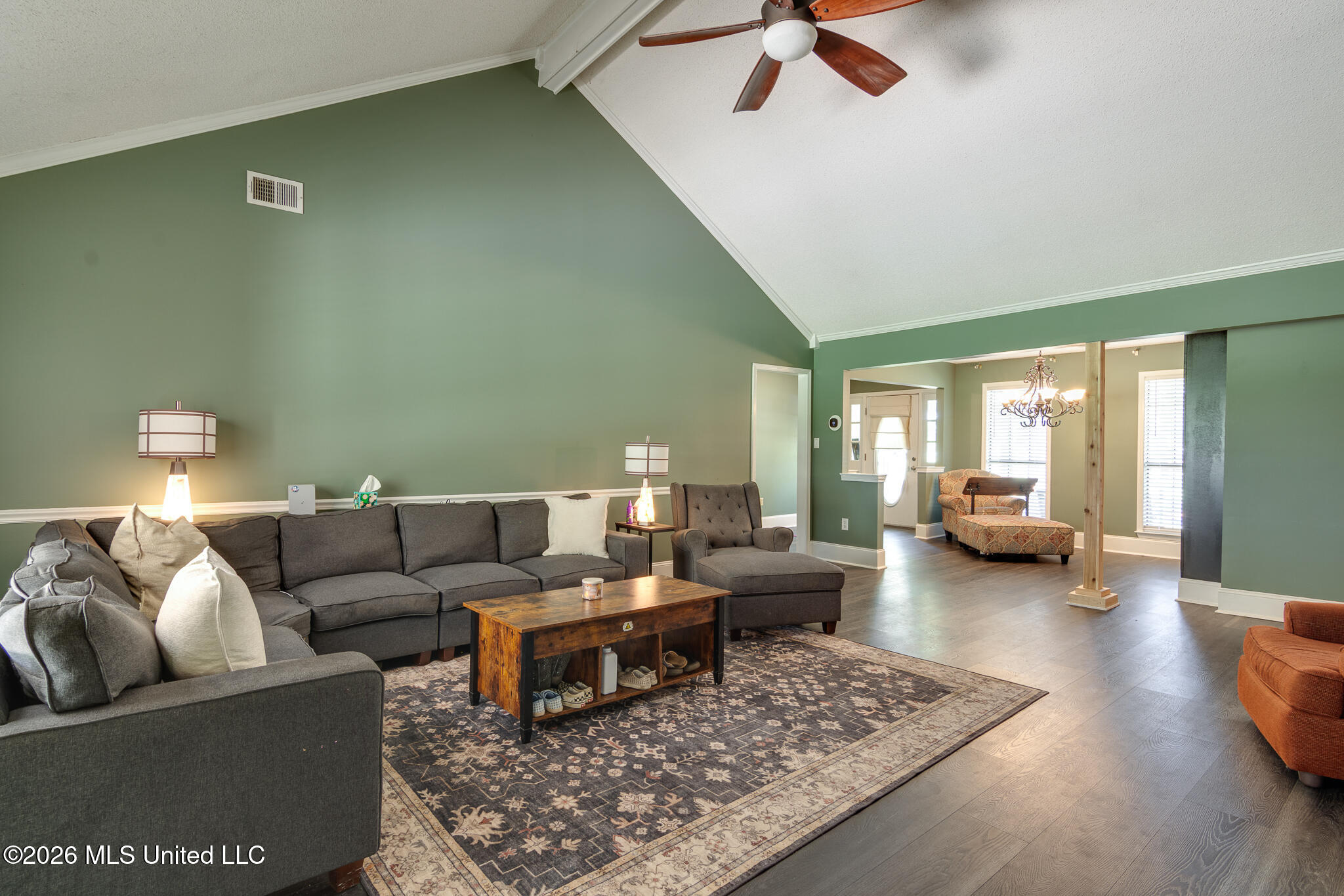 4586 Hillsdale Drive Property Photo 10
