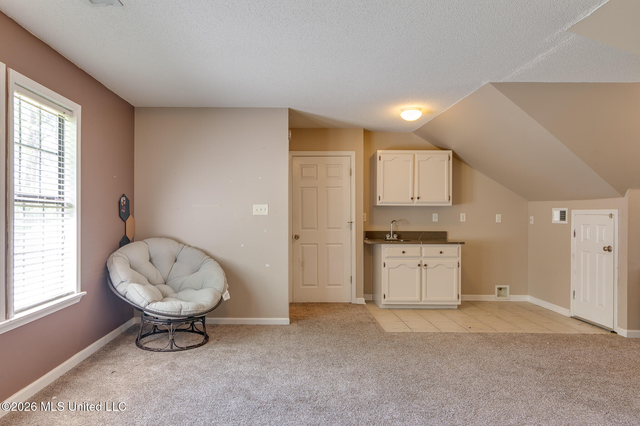 4586 Hillsdale Drive Property Photo 34