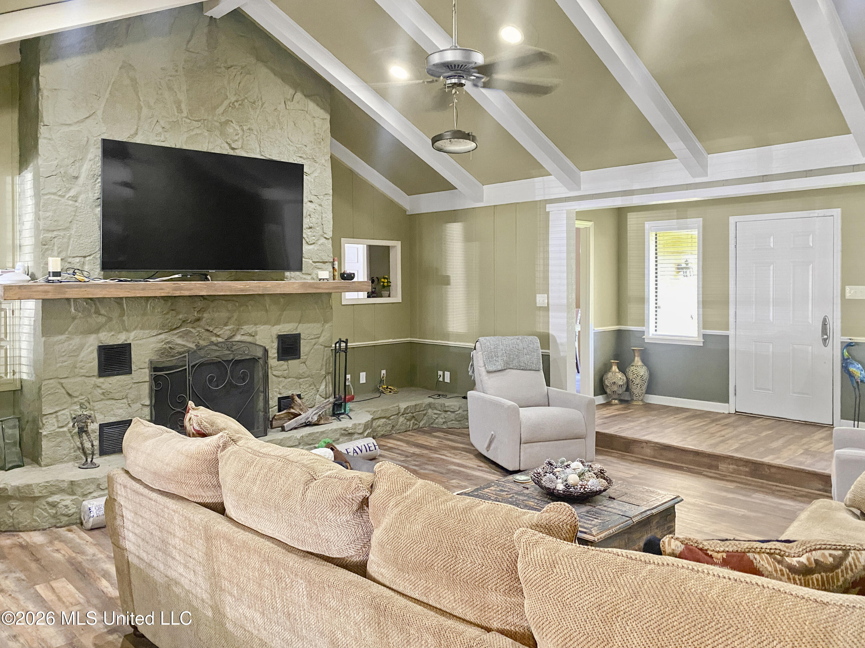 4835 Upper Glading Road Property Photo 3