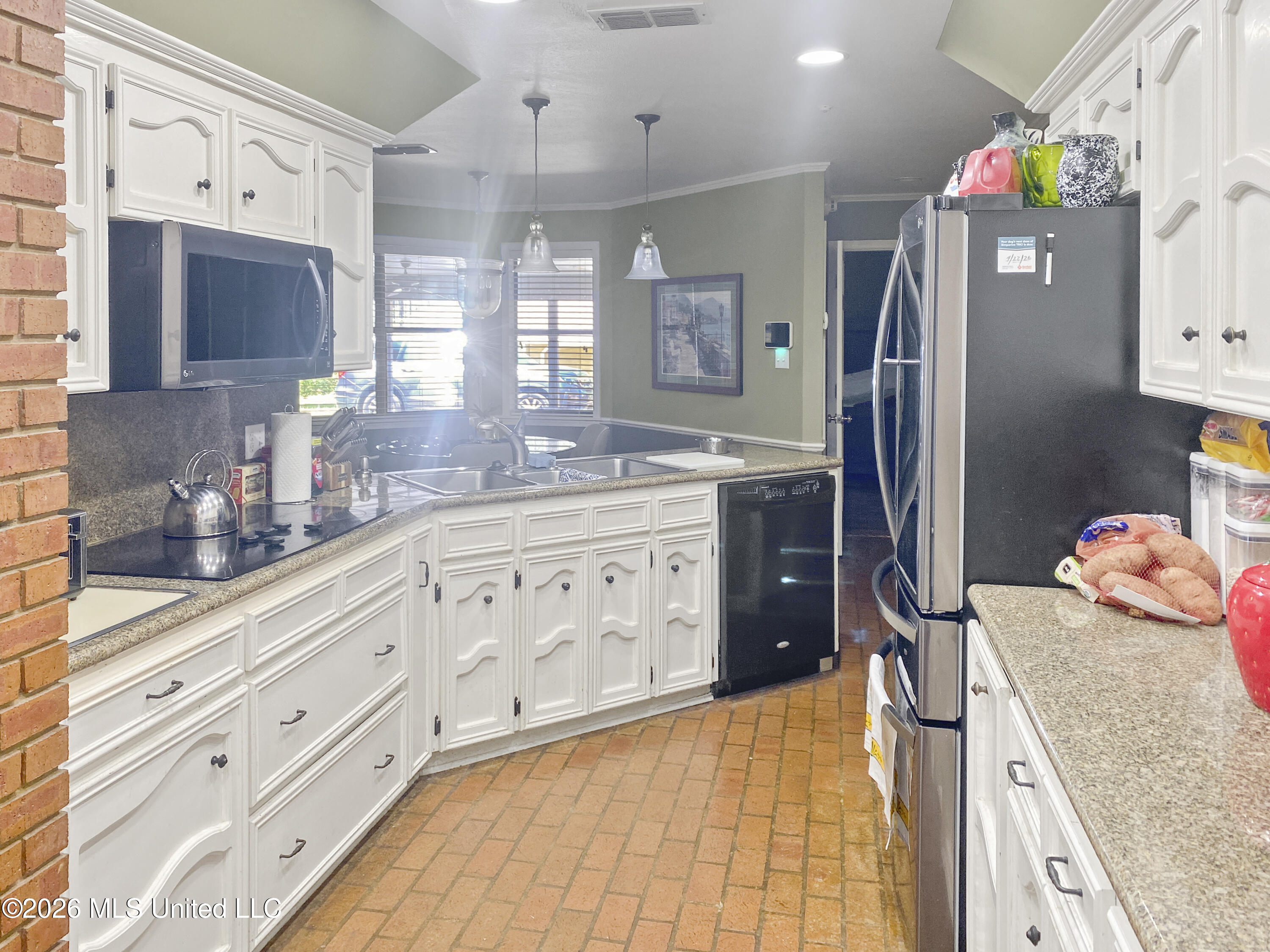 4835 Upper Glading Road Property Photo 4