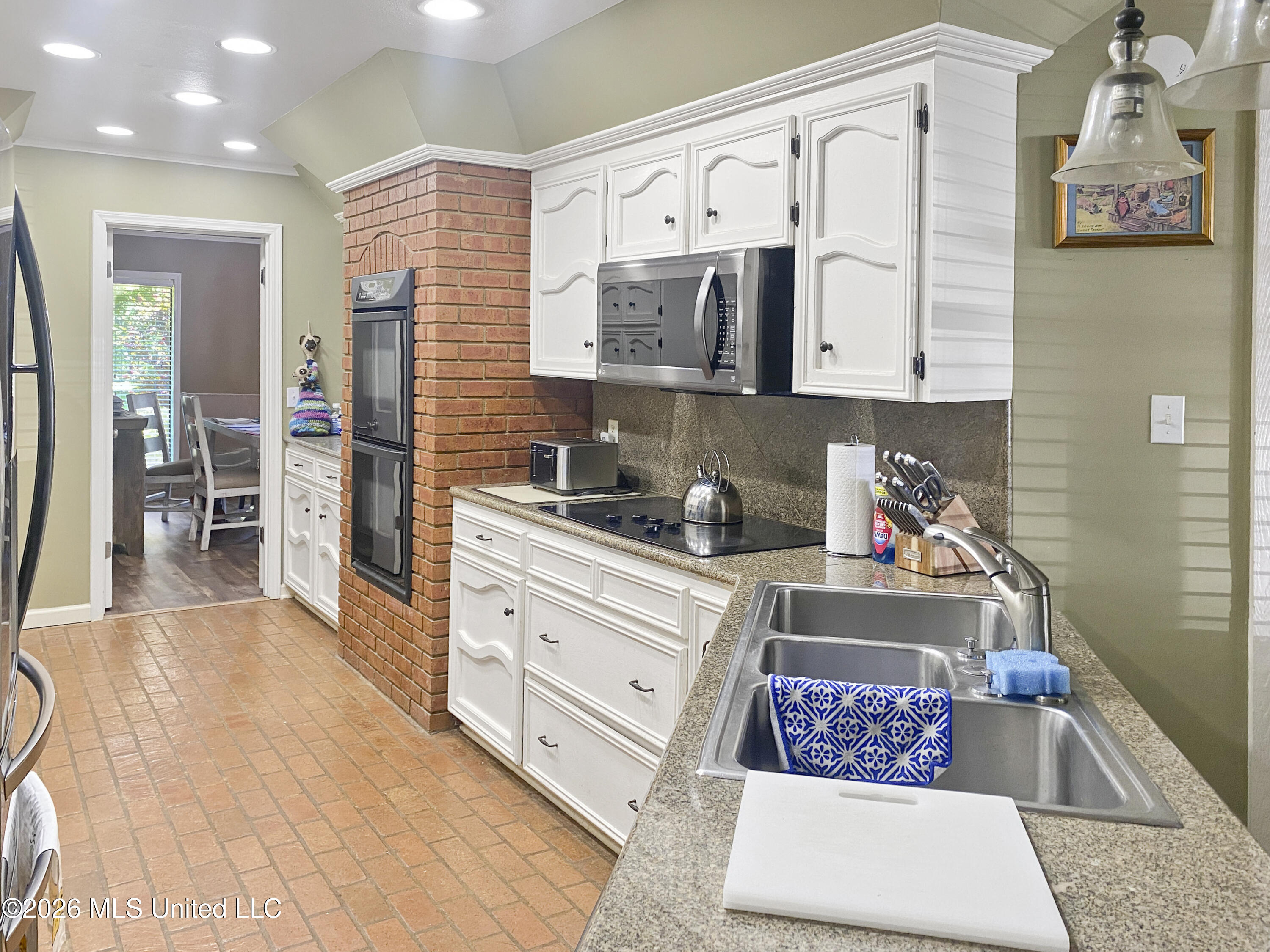 4835 Upper Glading Road Property Photo 5