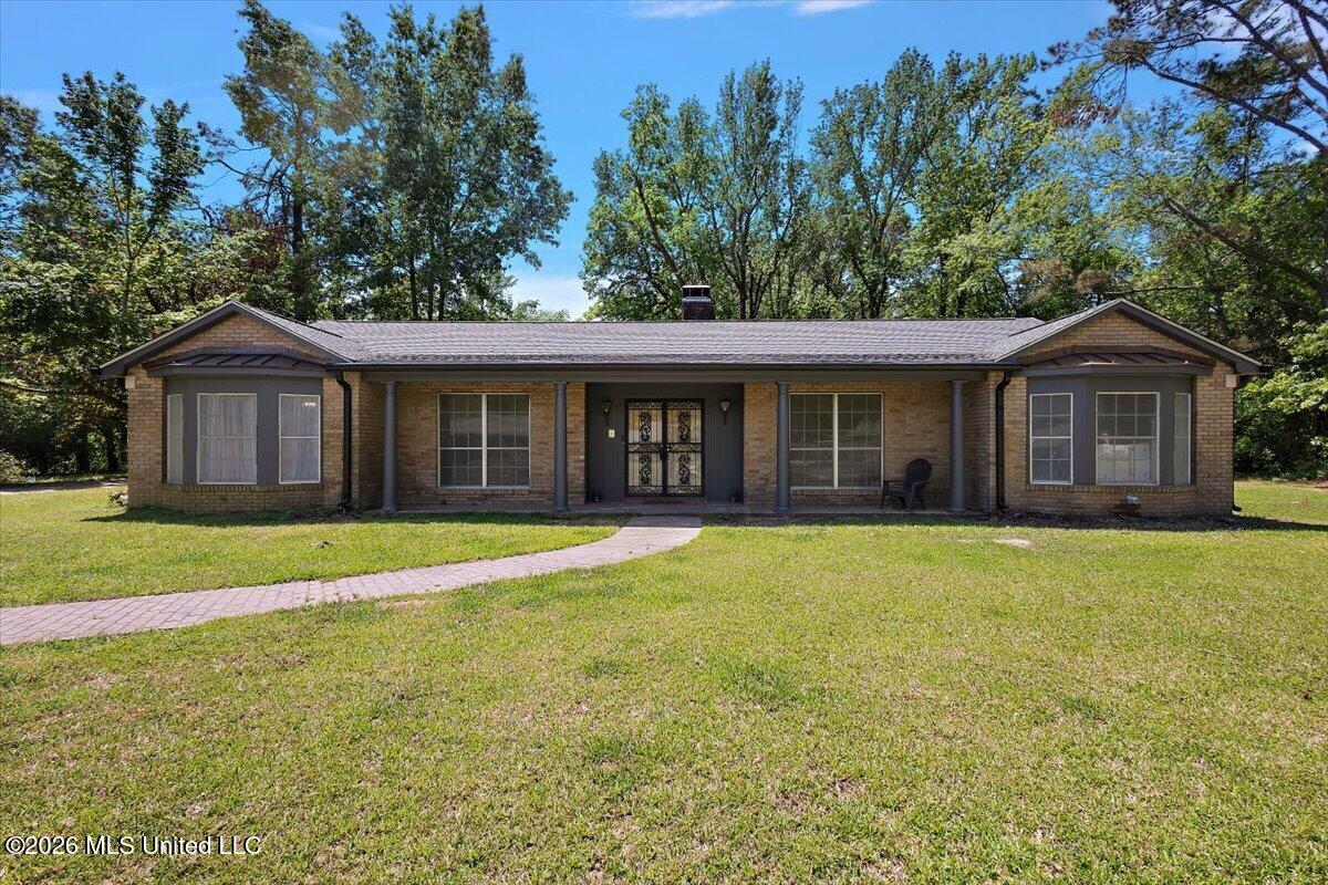922 Belle Air Circle Property Photo 1