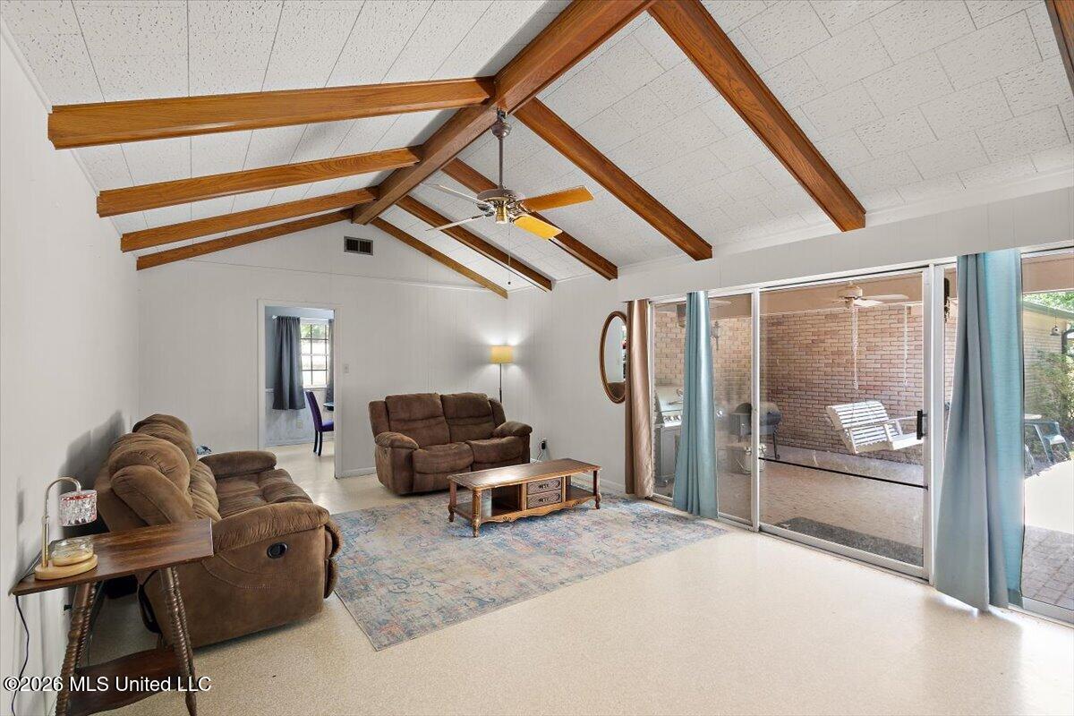 922 Belle Air Circle Property Photo 3