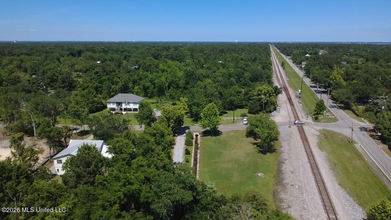 401 Nicholson Avenue Property Photo 6