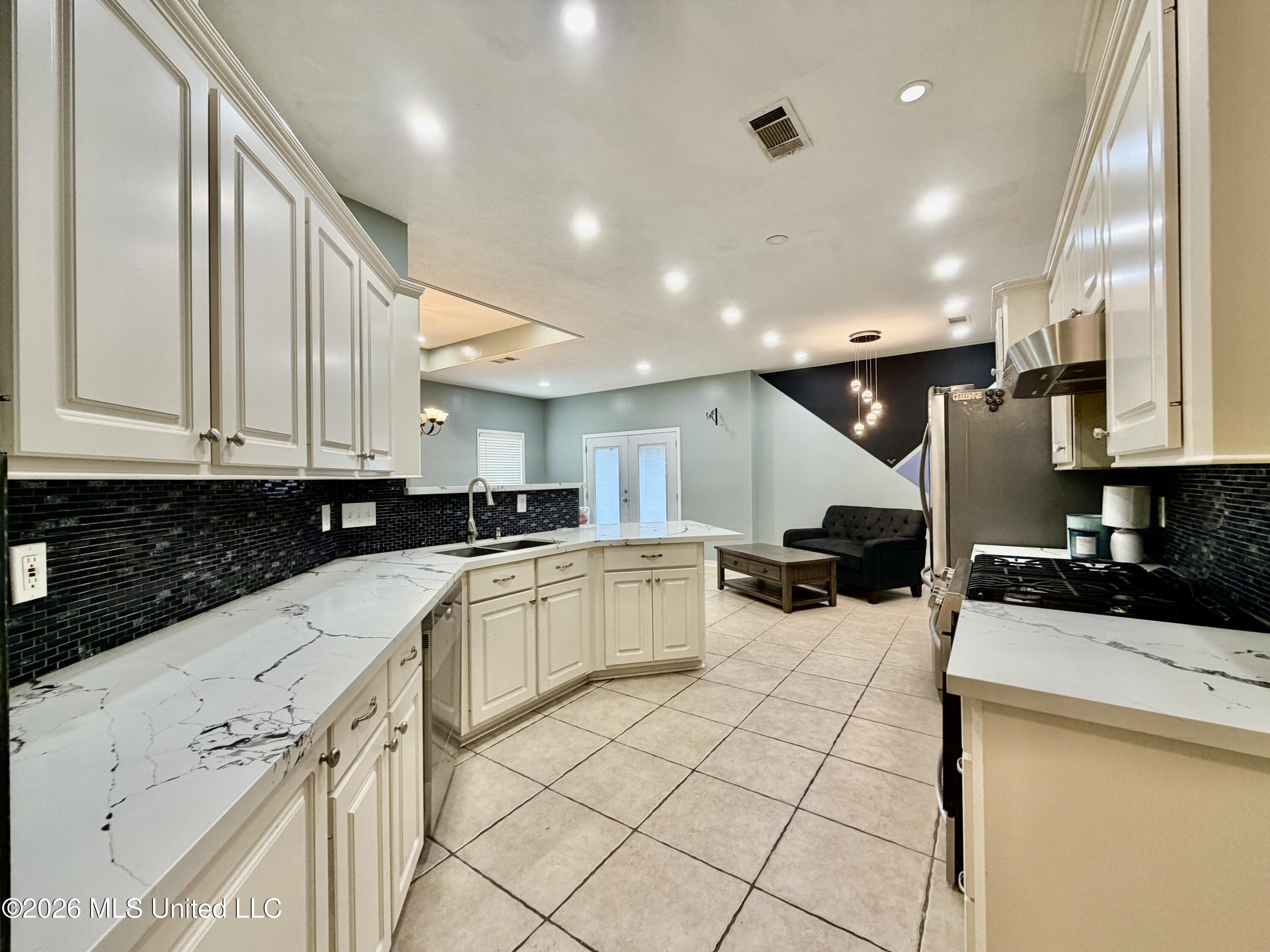 113 Oakleigh Drive Property Photo 20