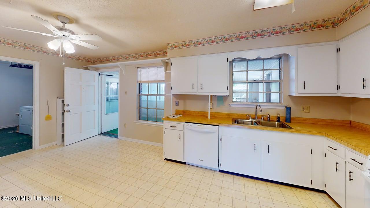 101 Northwood Drive Property Photo 5