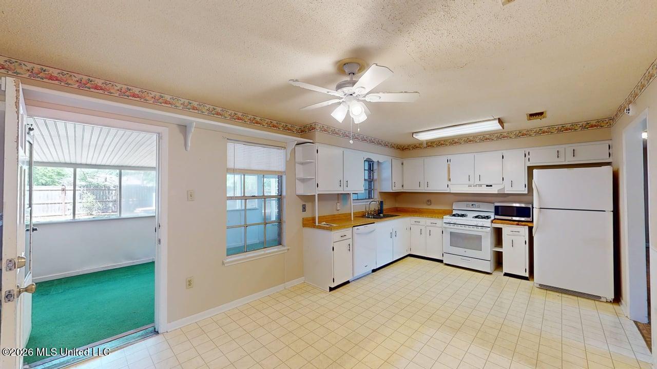 101 Northwood Drive Property Photo 6