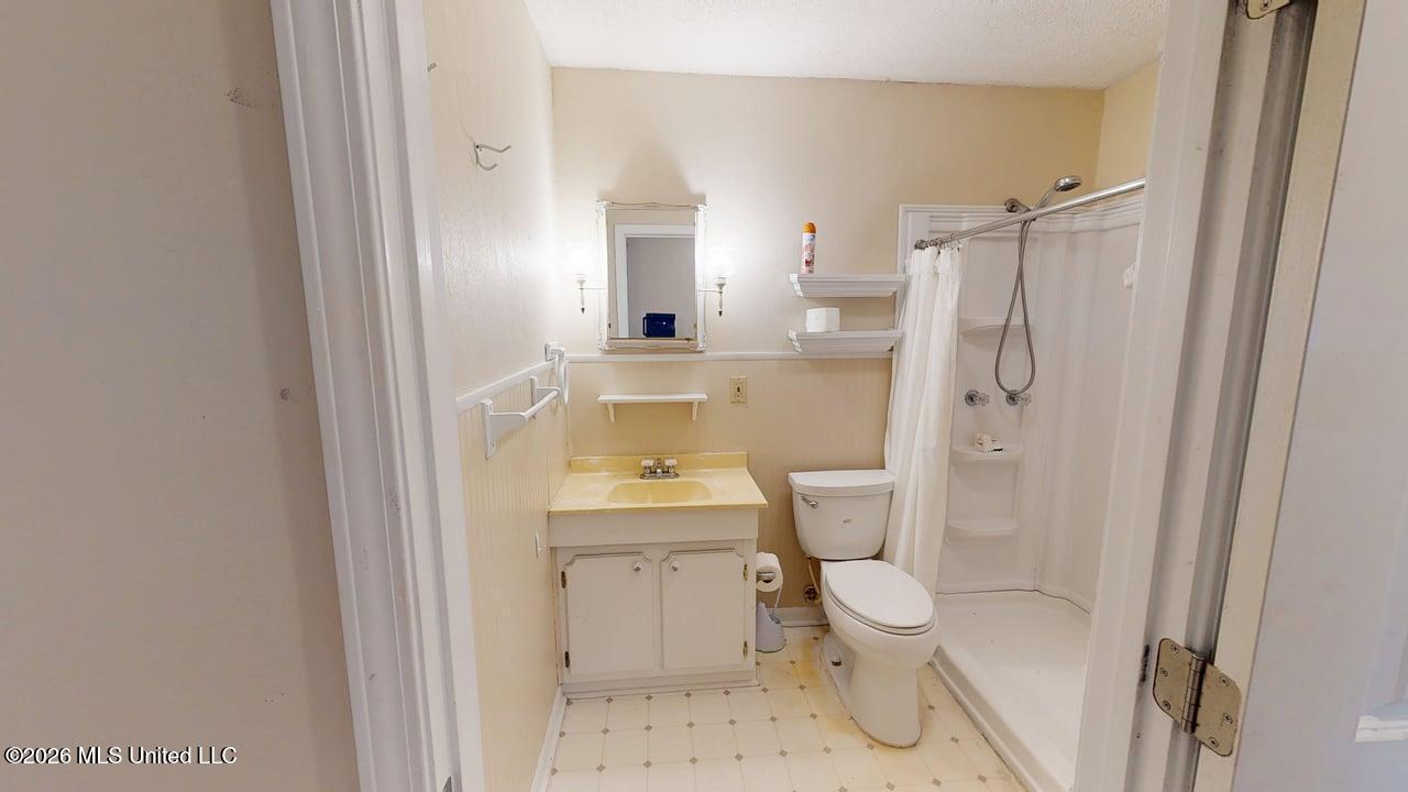 101 Northwood Drive Property Photo 18