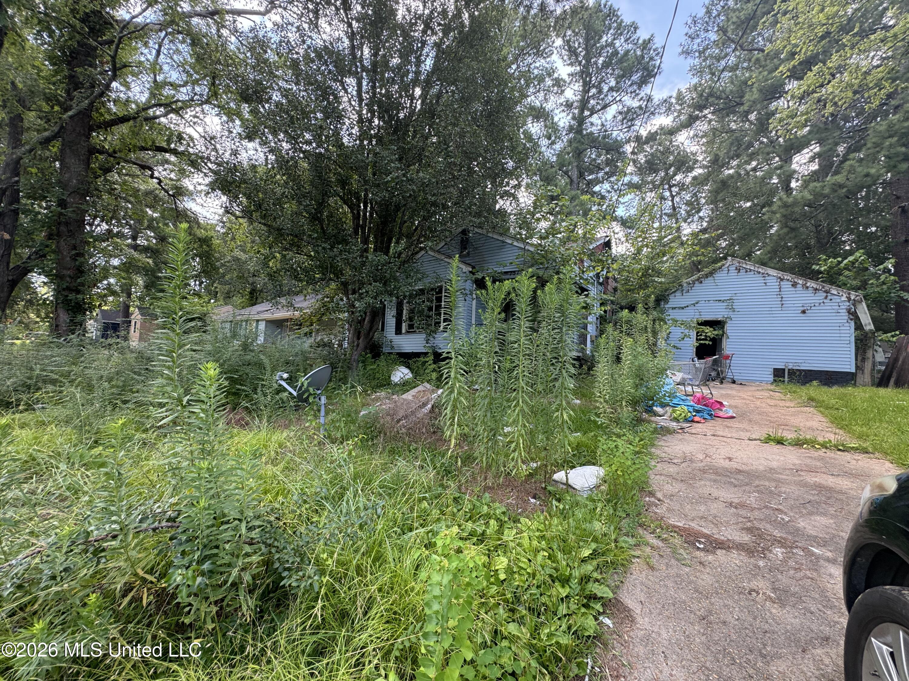 757 Launcelot Road Property Photo 1