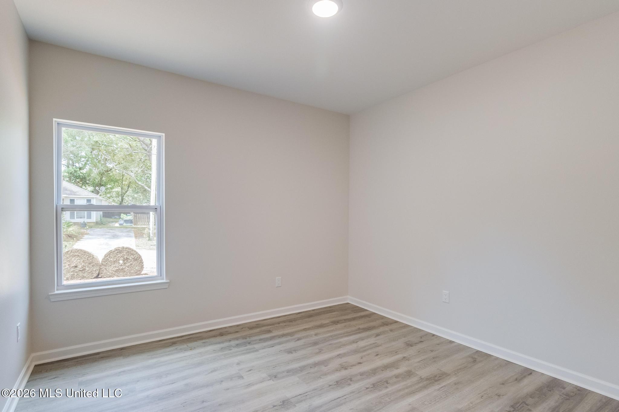 8713 Barnacle Boulevard Property Photo 9