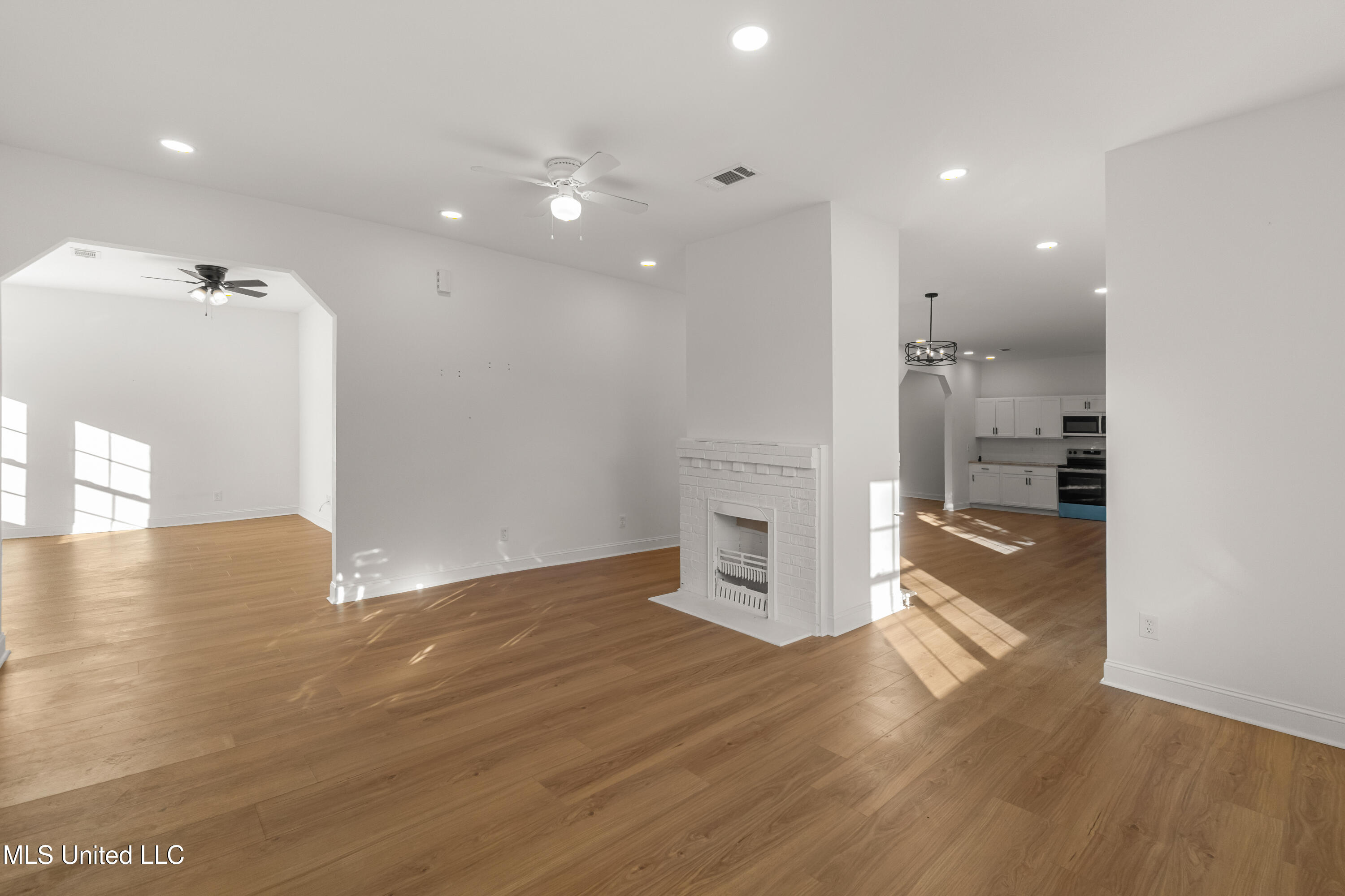 612 John Street Property Photo 9
