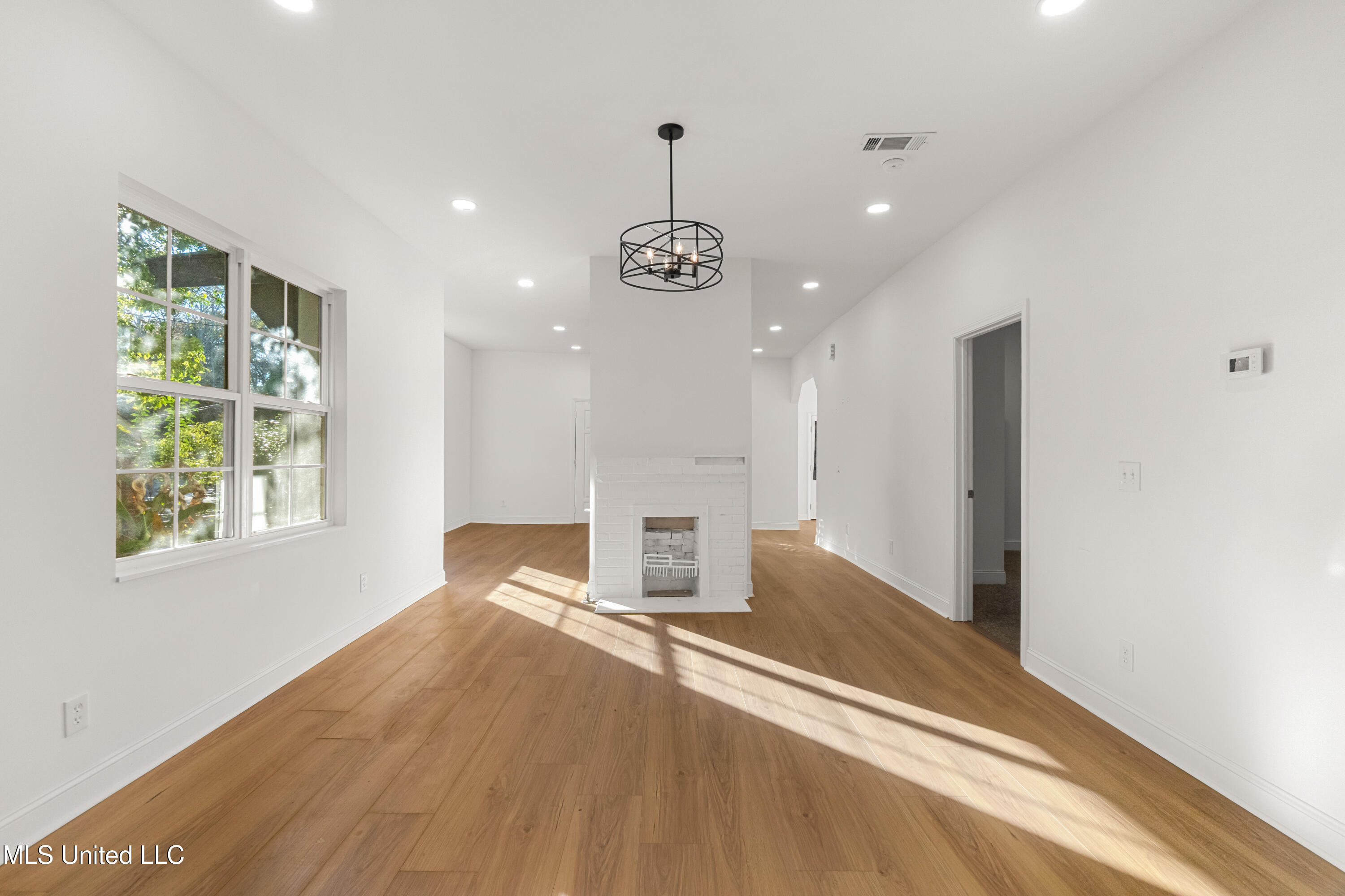 612 John Street Property Photo 12