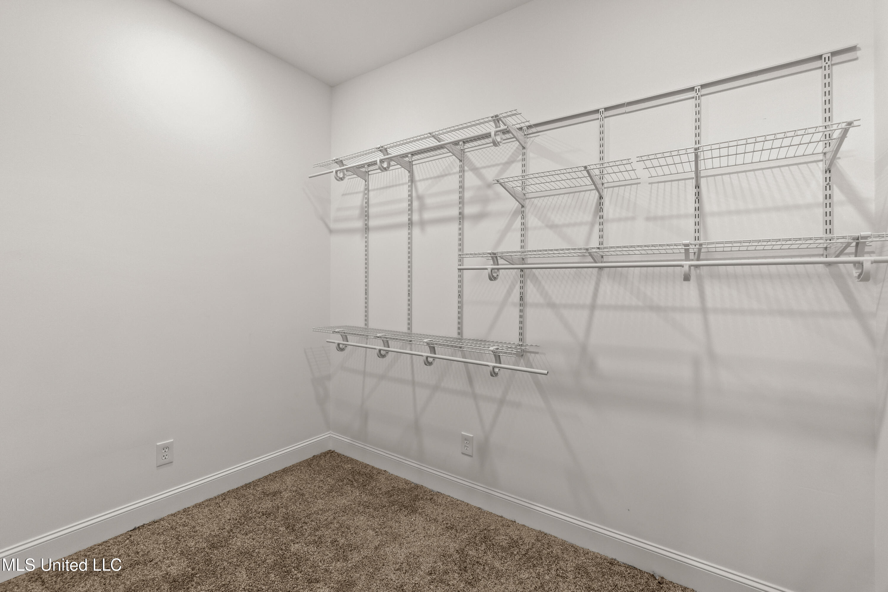612 John Street Property Photo 24