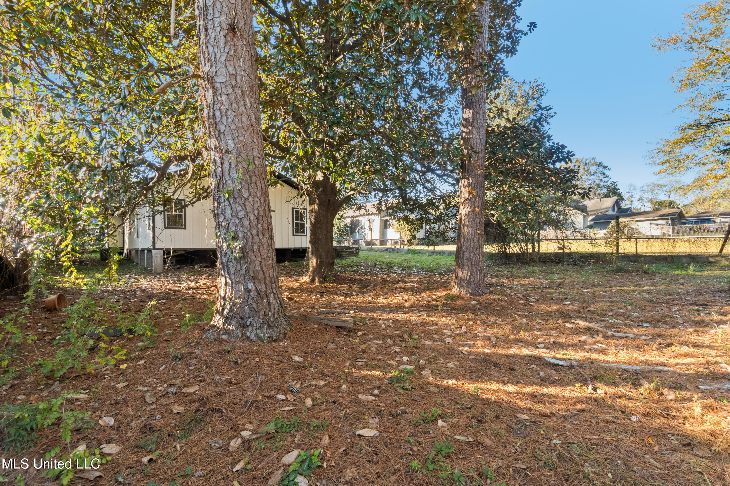612 John Street Property Photo 35