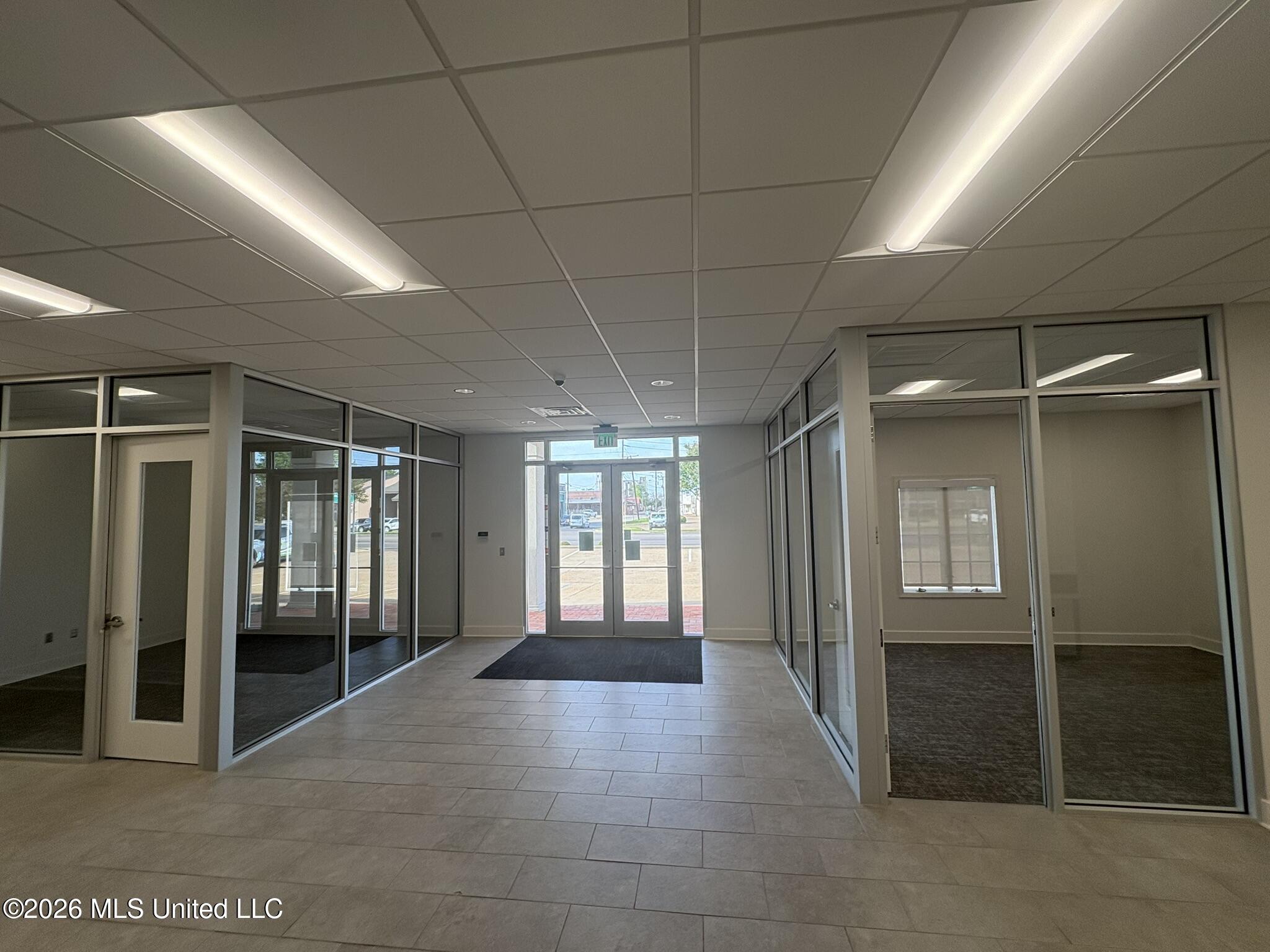 100 N Sharpe Avenue Property Photo 7