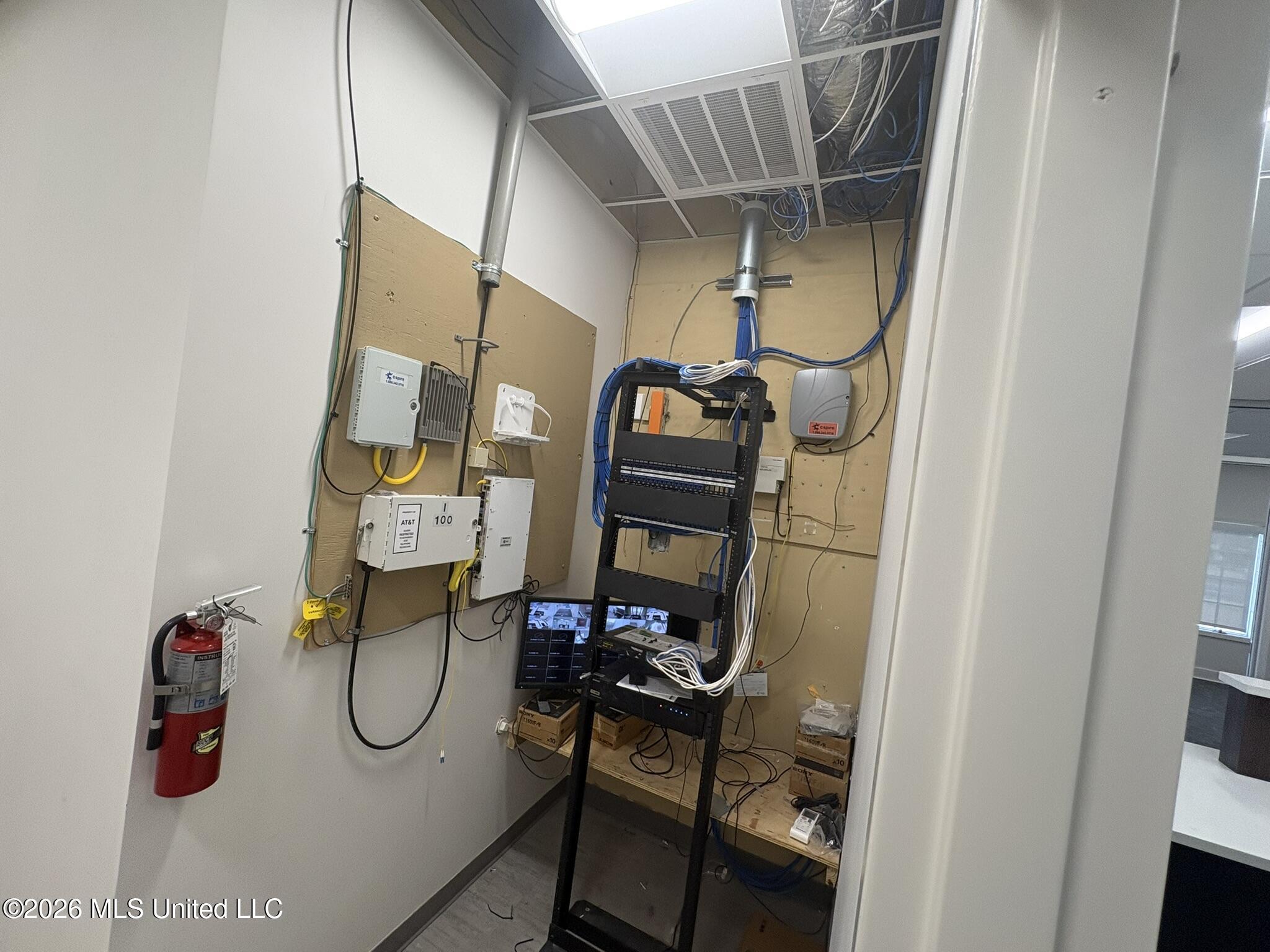 100 N Sharpe Avenue Property Photo 9