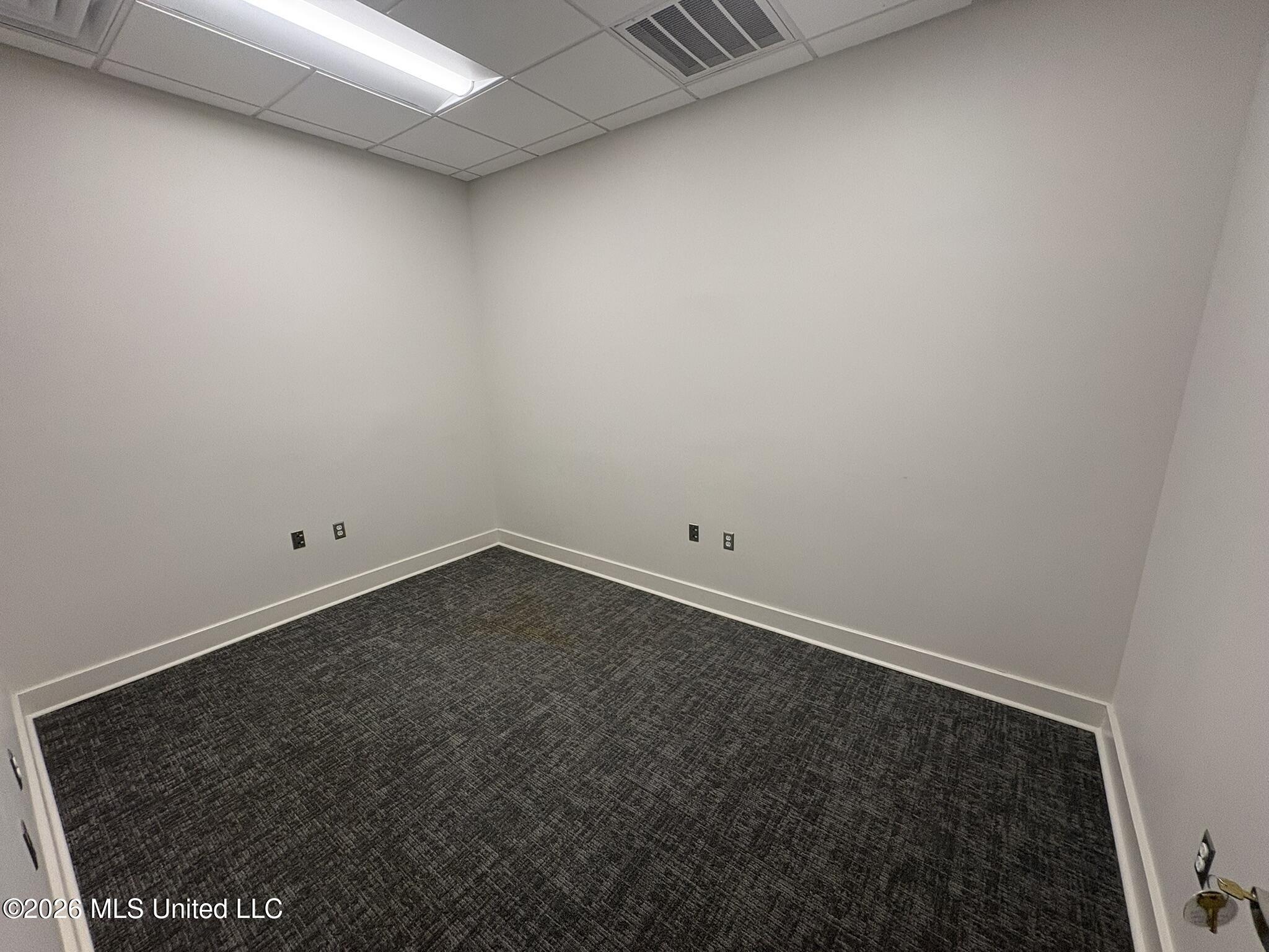 100 N Sharpe Avenue Property Photo 14