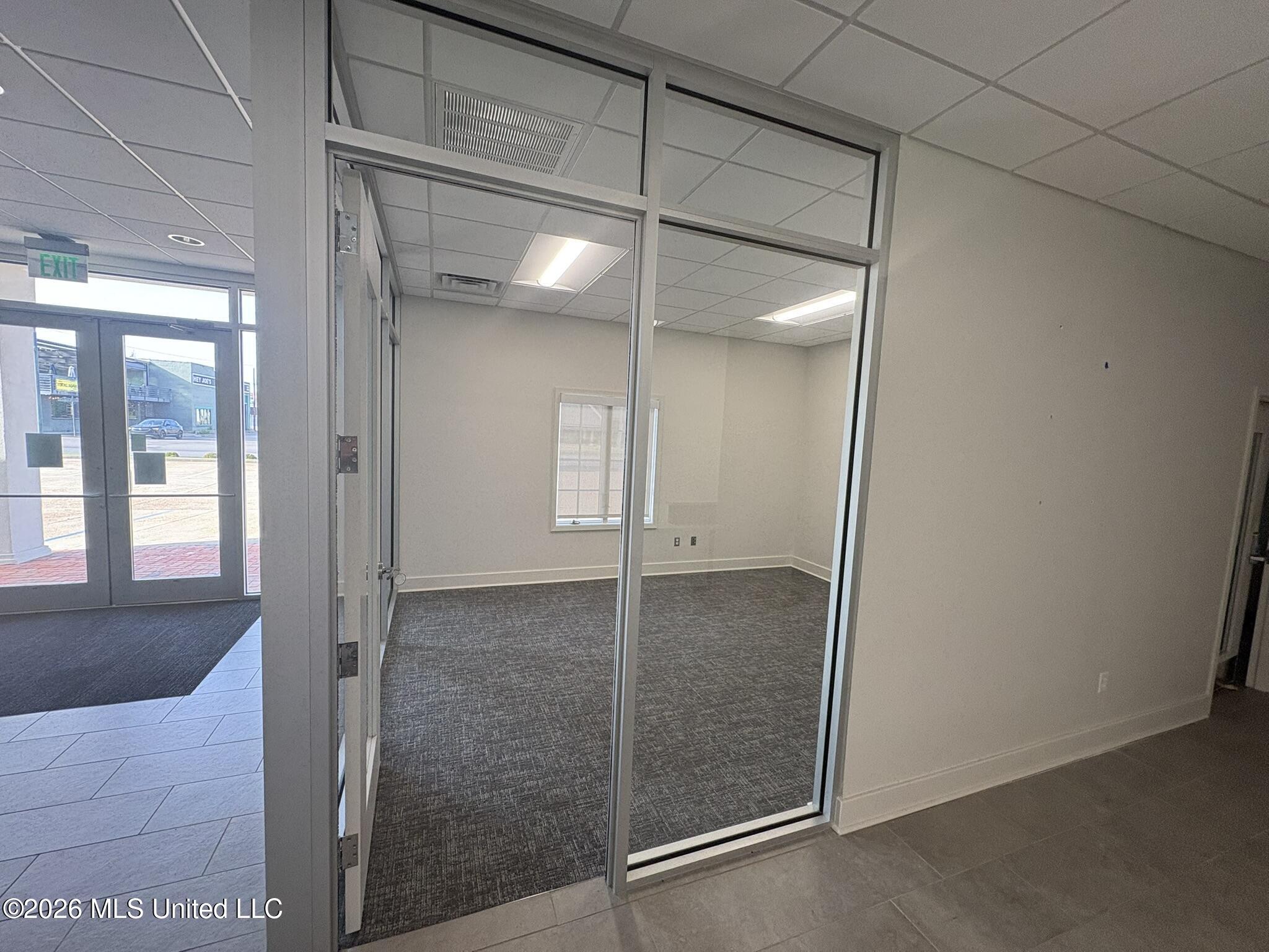 100 N Sharpe Avenue Property Photo 27