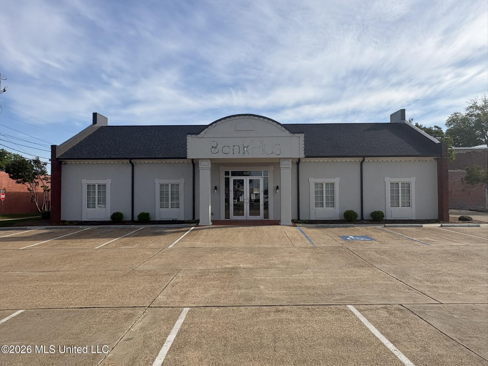 100 N Sharpe Avenue Property Photo 32