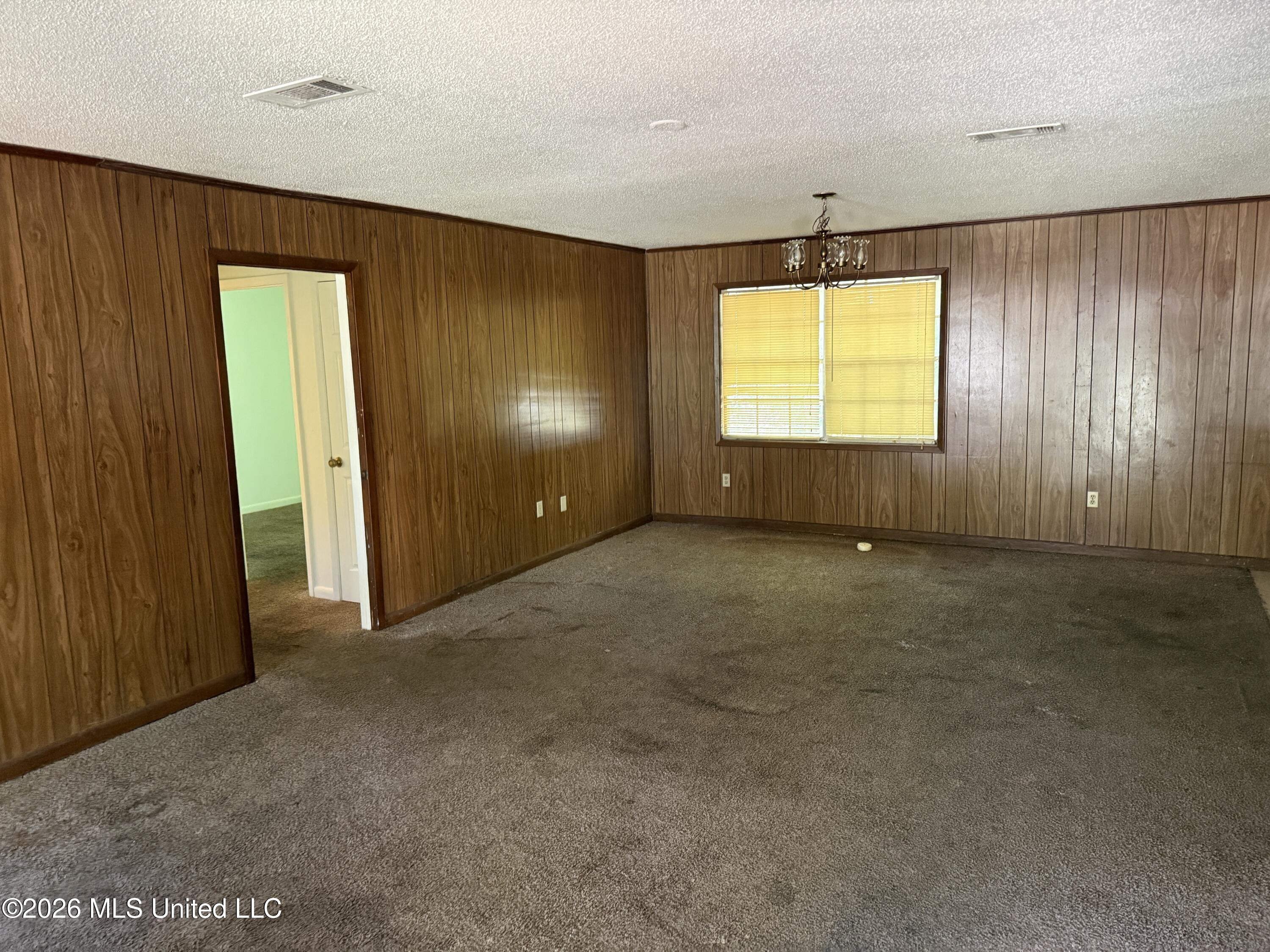 1009 Michelle Drive Property Photo 3