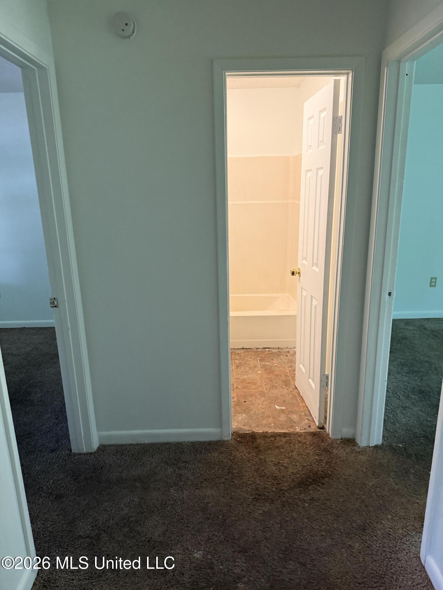 1009 Michelle Drive Property Photo 5