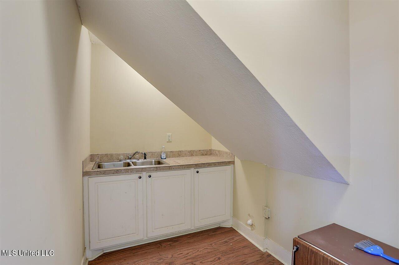 625 Highway 49 Property Photo 8