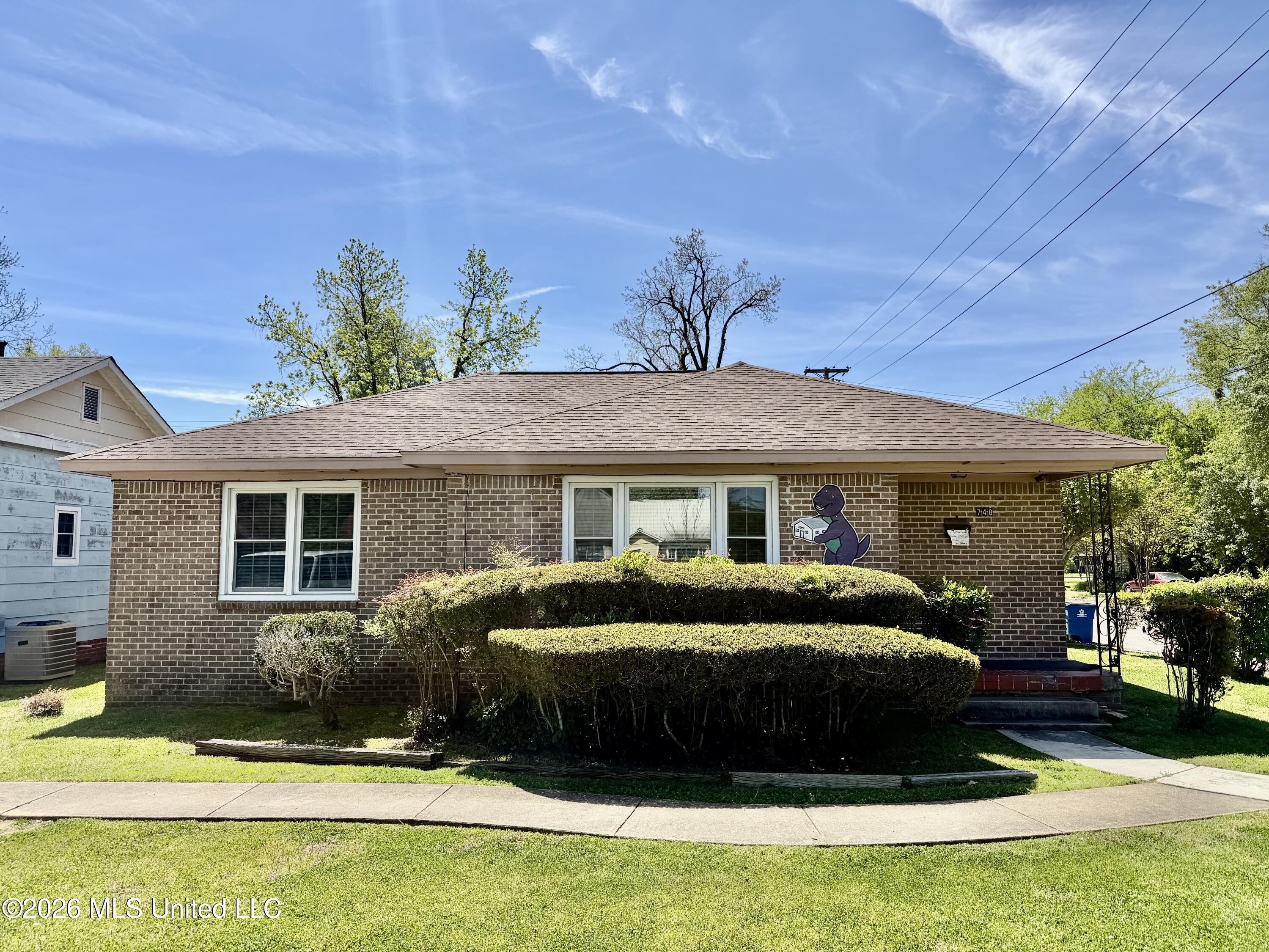 748 Cherry Street Property Photo 1