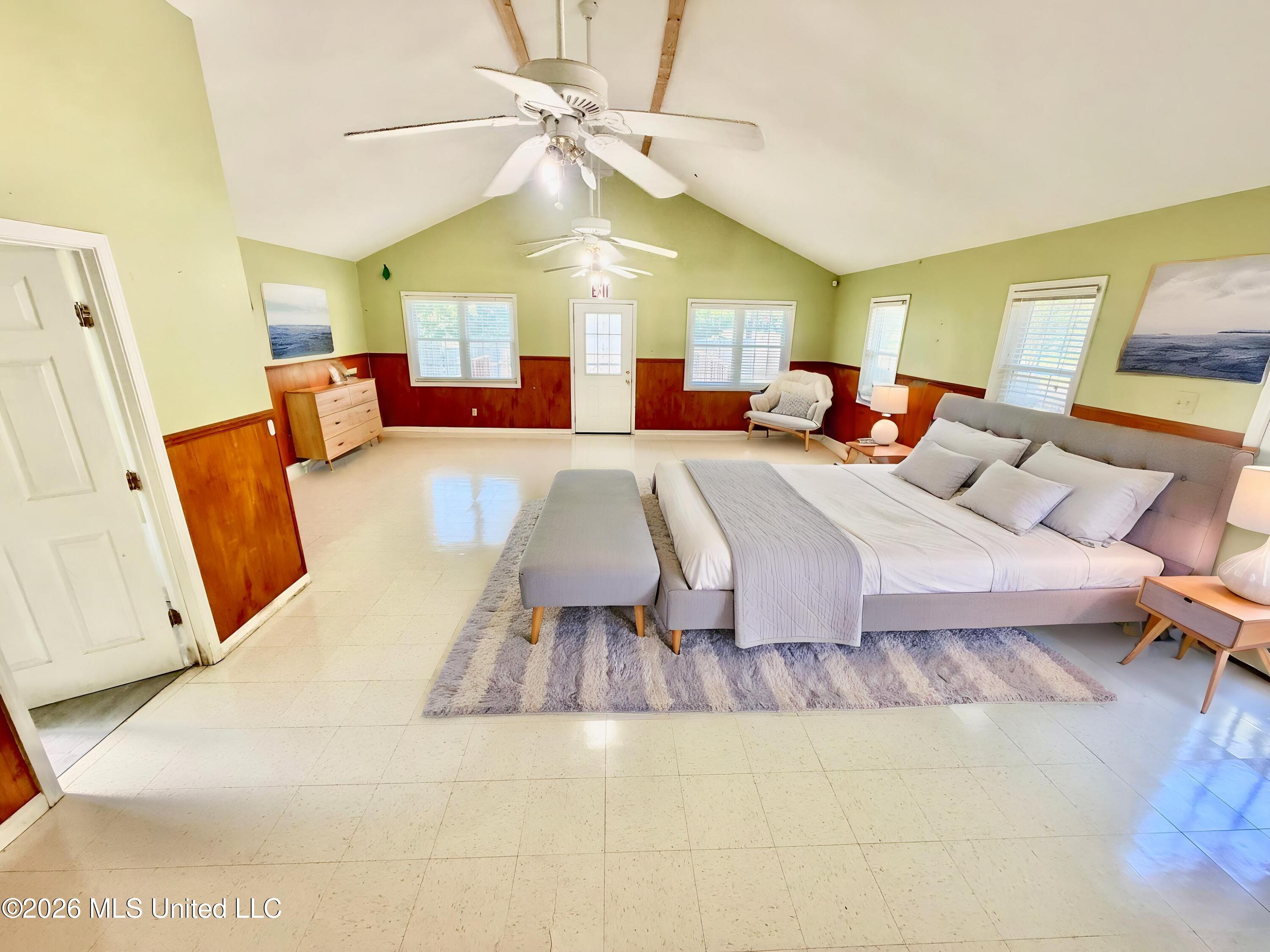 748 Cherry Street Property Photo 12