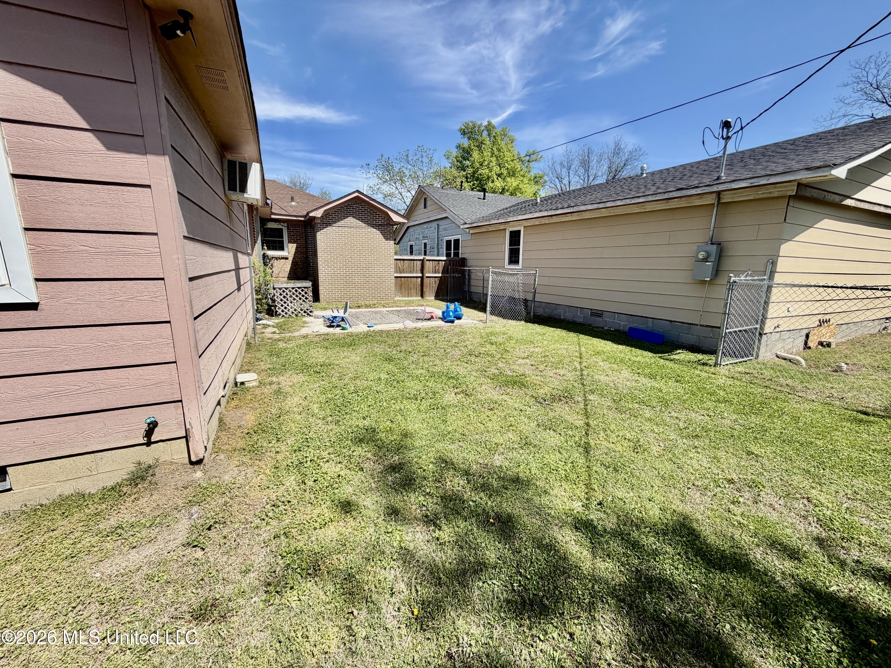 748 Cherry Street Property Photo 14