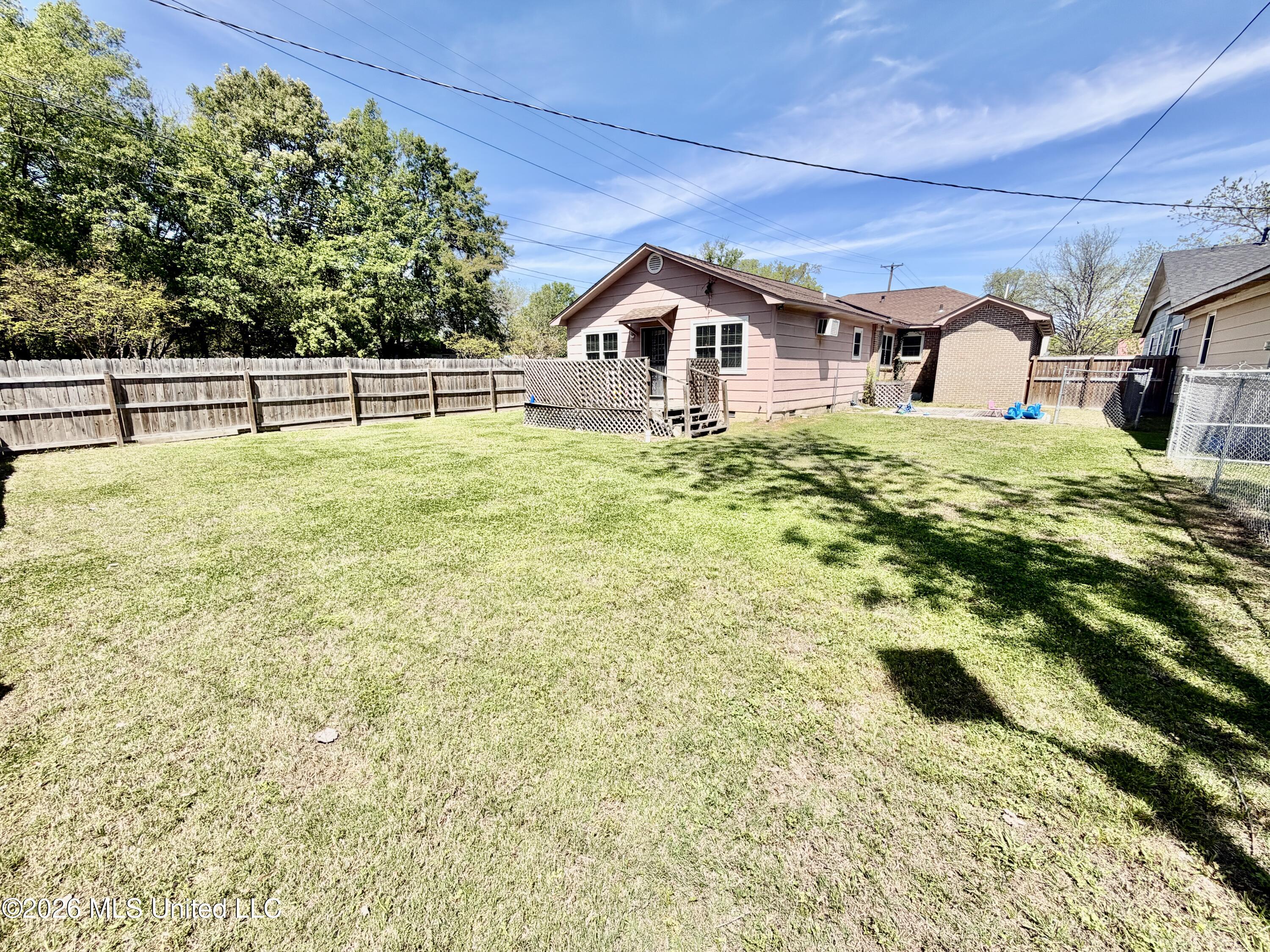 748 Cherry Street Property Photo 15