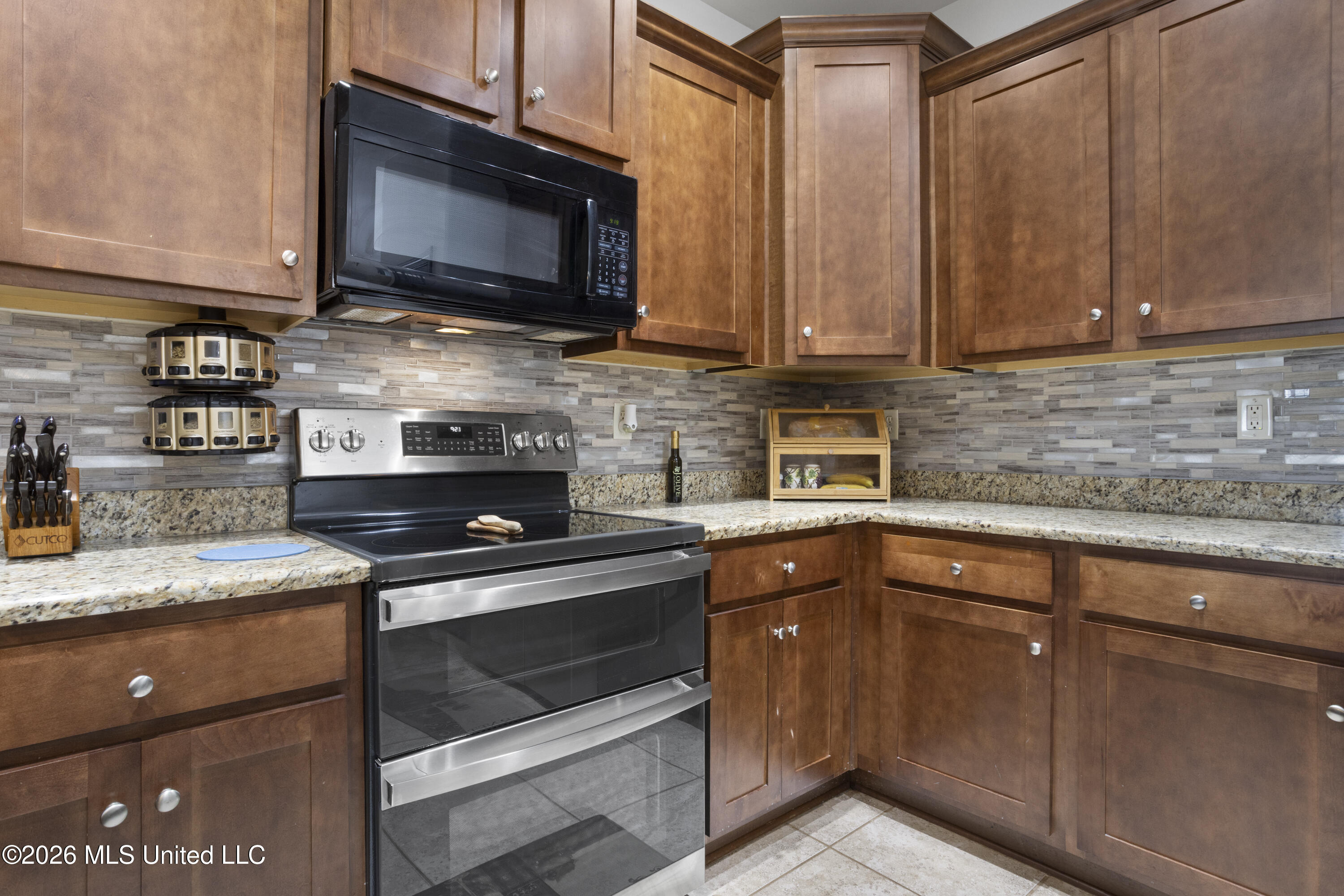 950 Old Towne Street Property Photo 11