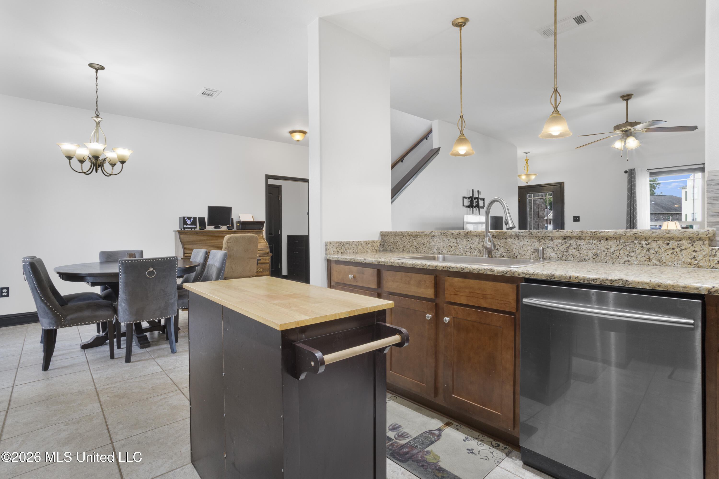 950 Old Towne Street Property Photo 12